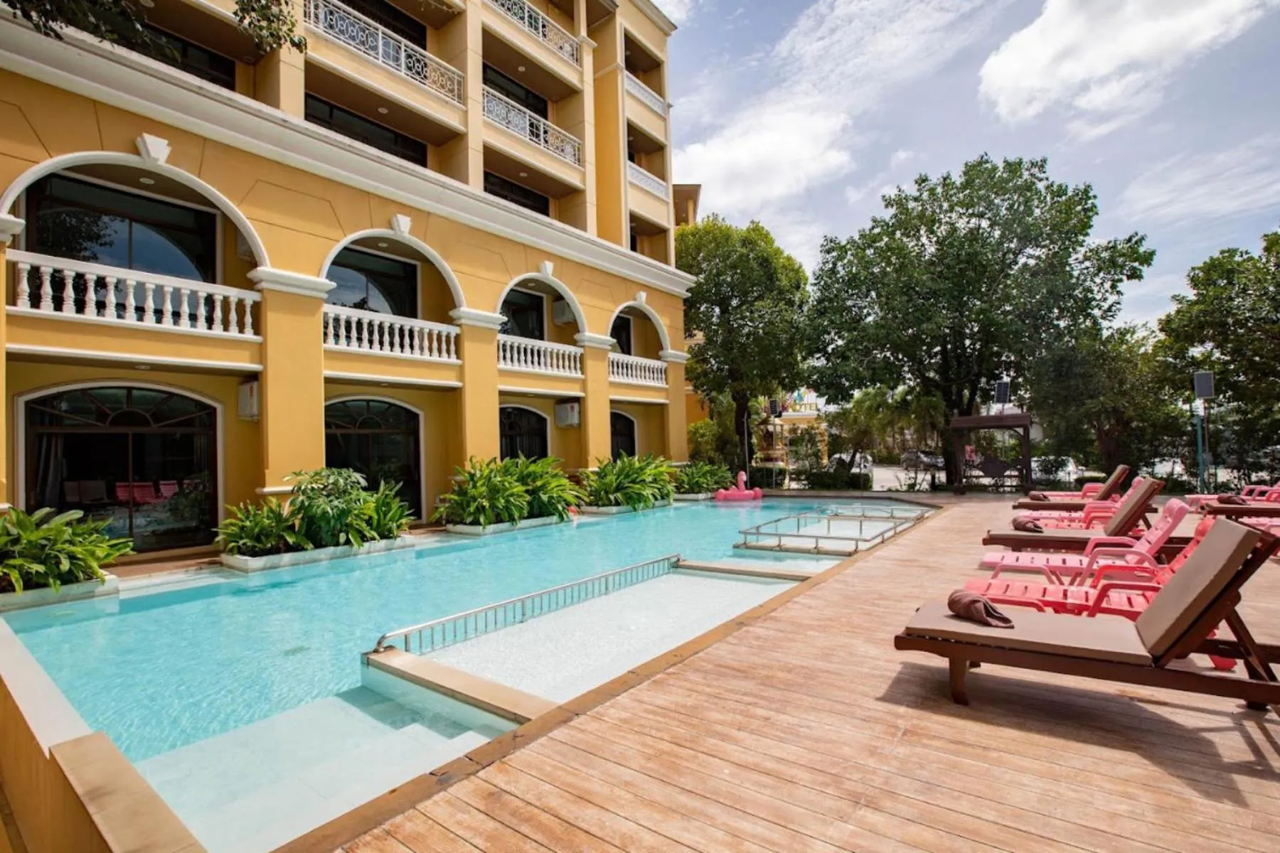 ROYAL PINEAPPLE HOTEL l a welcome to wealth and good fortune