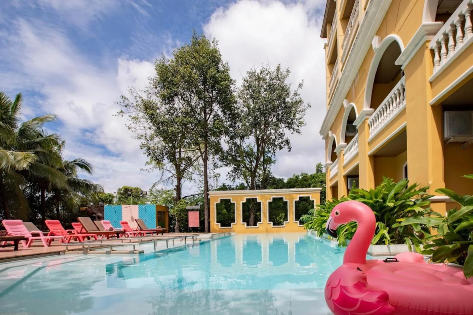 ROYAL PINEAPPLE HOTEL l a welcome to wealth and good fortune