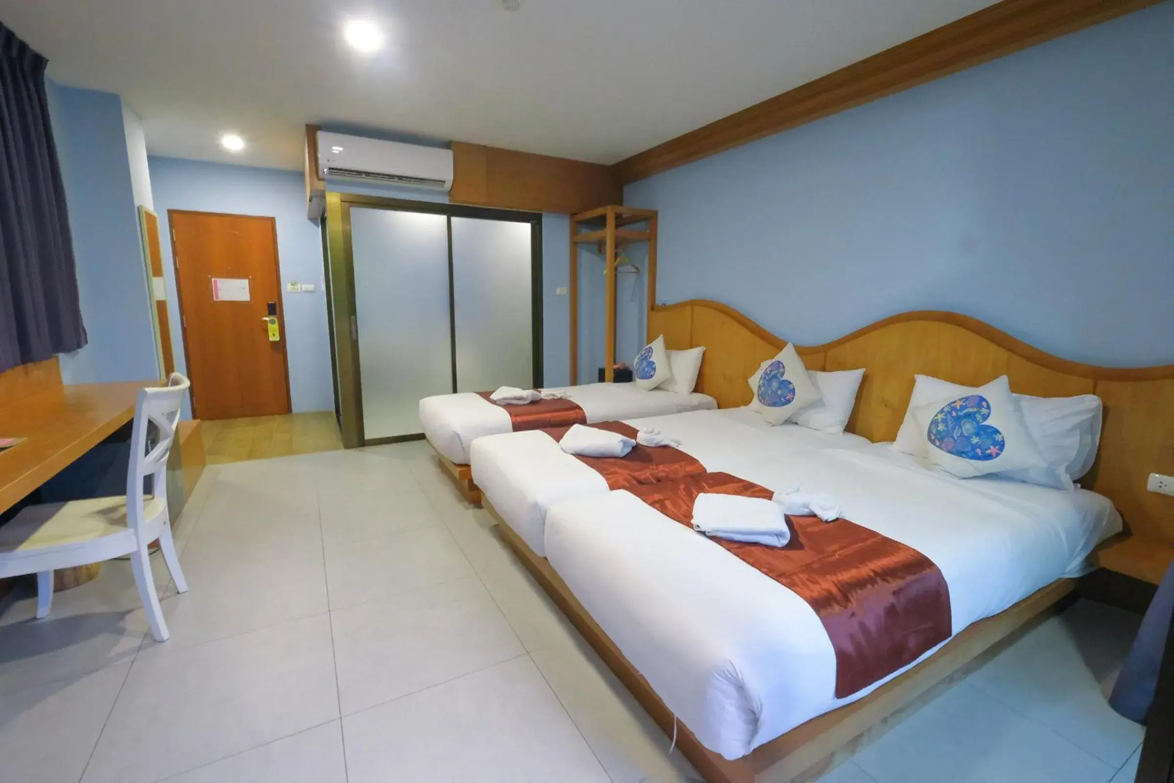 Triple Pool View in The Pineapple Hotel Triple Pool View in The Pineapple Hotel