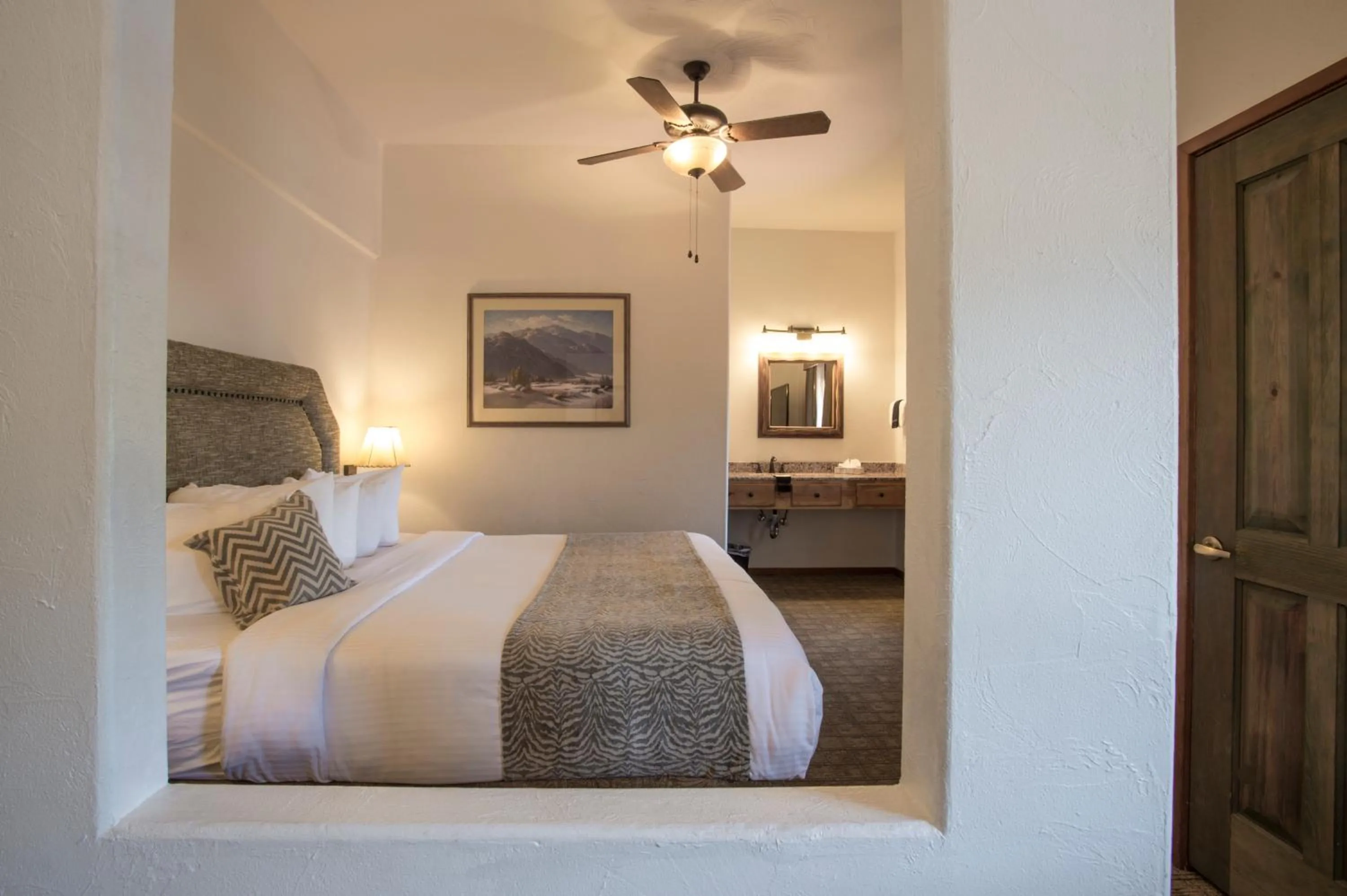 Bed in Table Mountain Inn