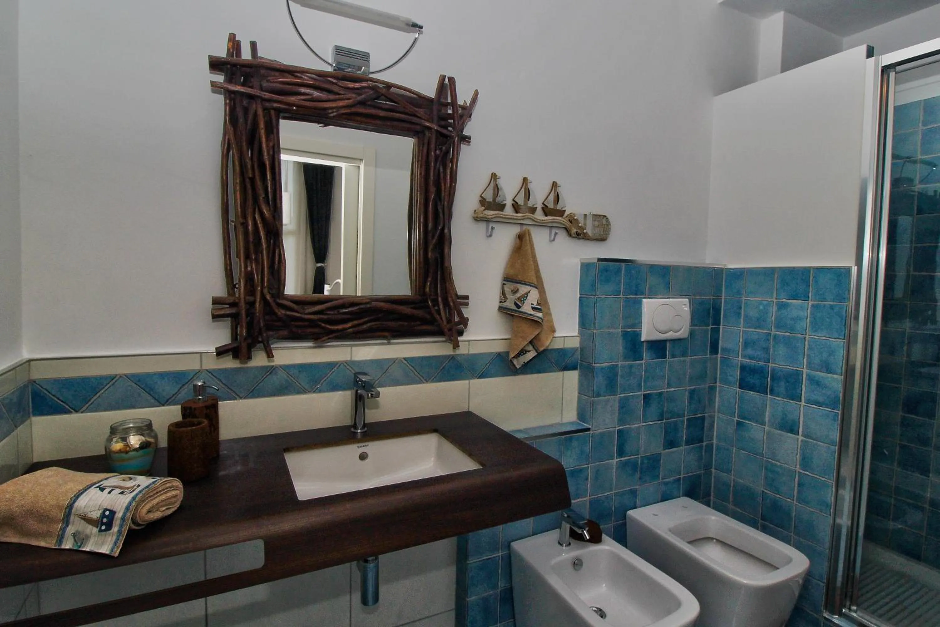 Shower in B&B Sea and Garden