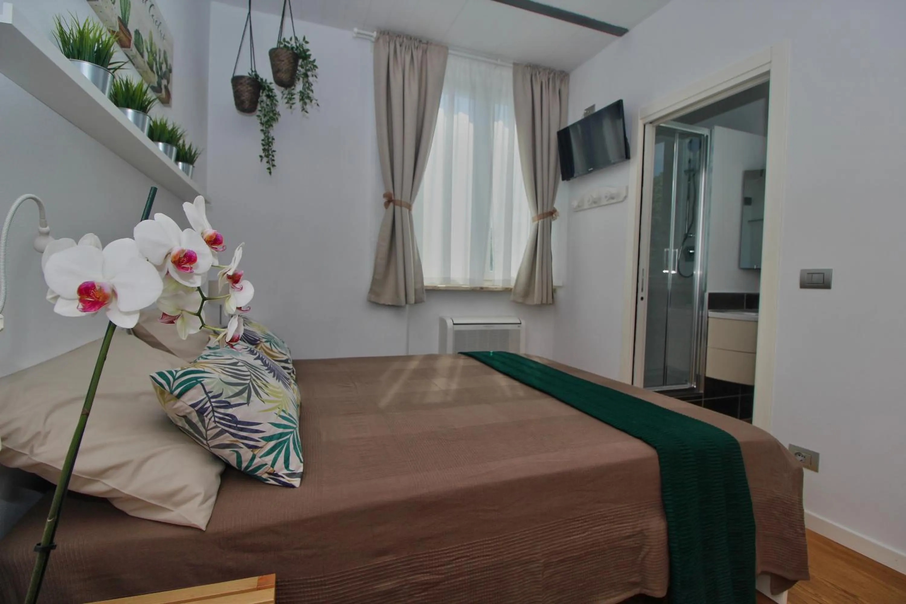 TV and multimedia in B&B Sea and Garden