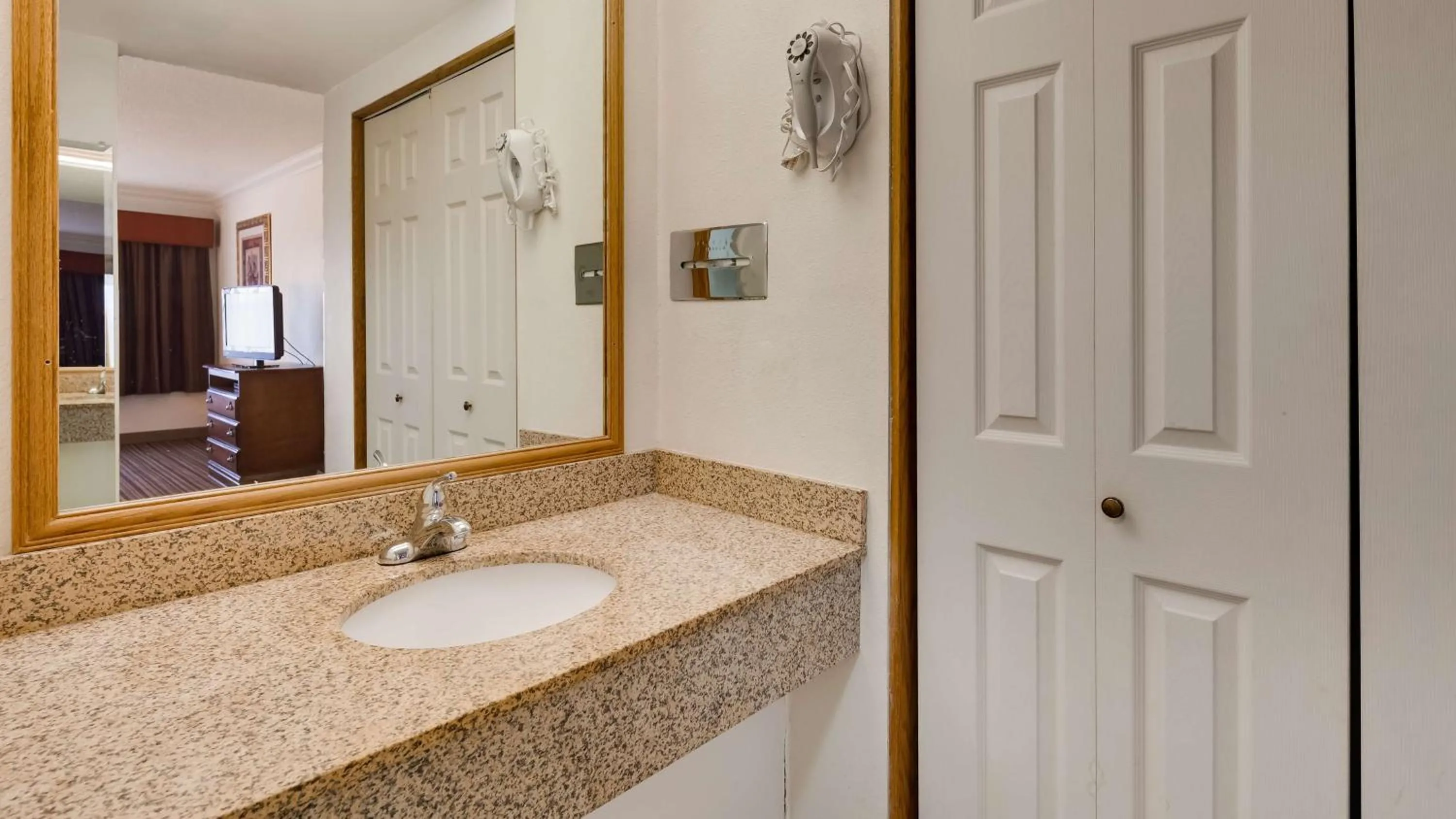 Bathroom in SureStay by Best Western Miles City