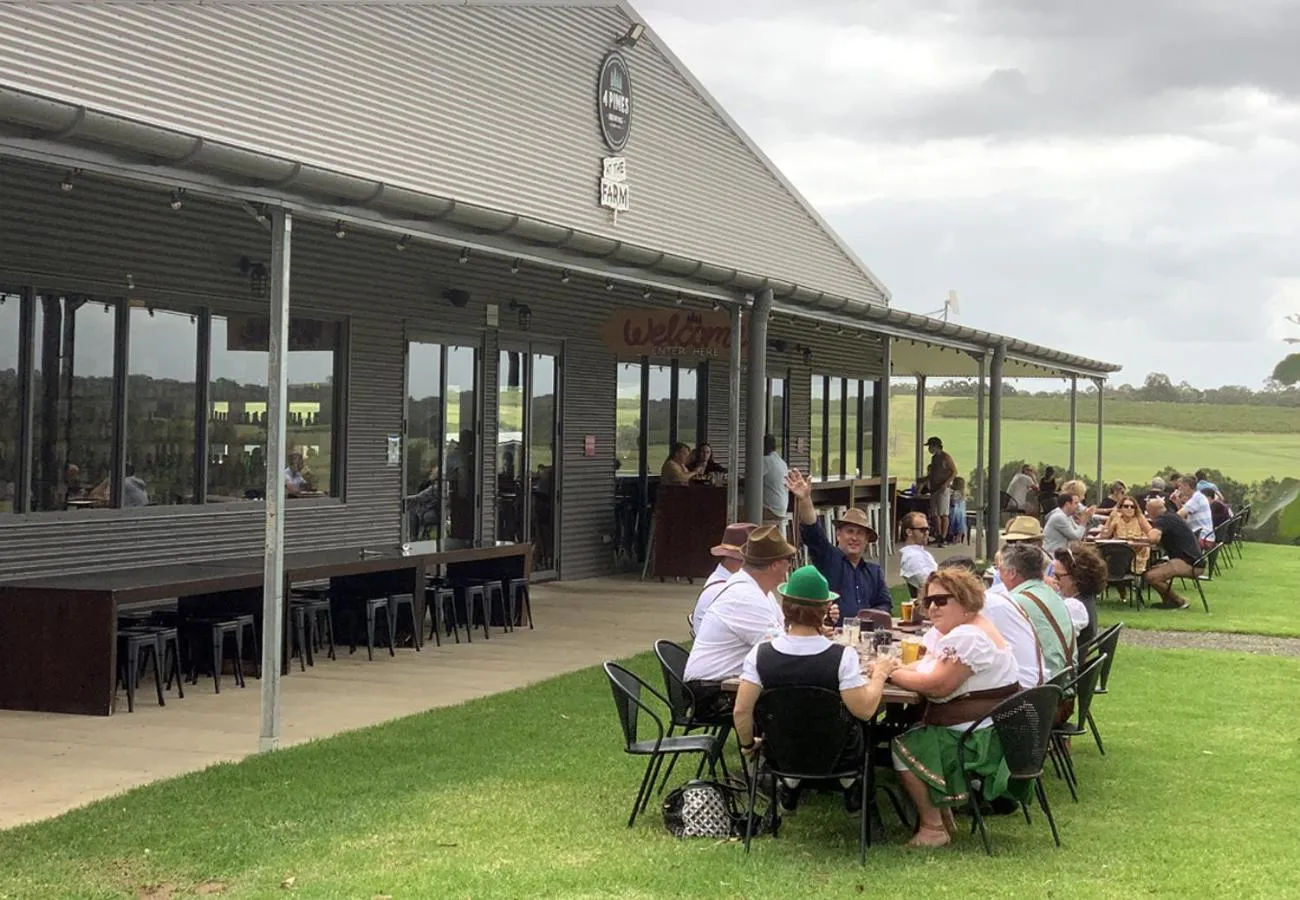 Restaurant/places to eat in Hunter Valley Resort, Hunter Farm Adventure Centre & 4 Pines at the Farm