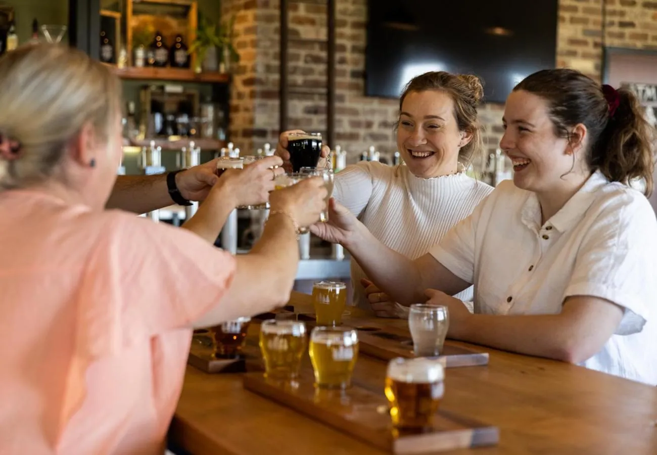 Restaurant/places to eat in Hunter Valley Resort, Hunter Farm Adventure Centre & 4 Pines at the Farm