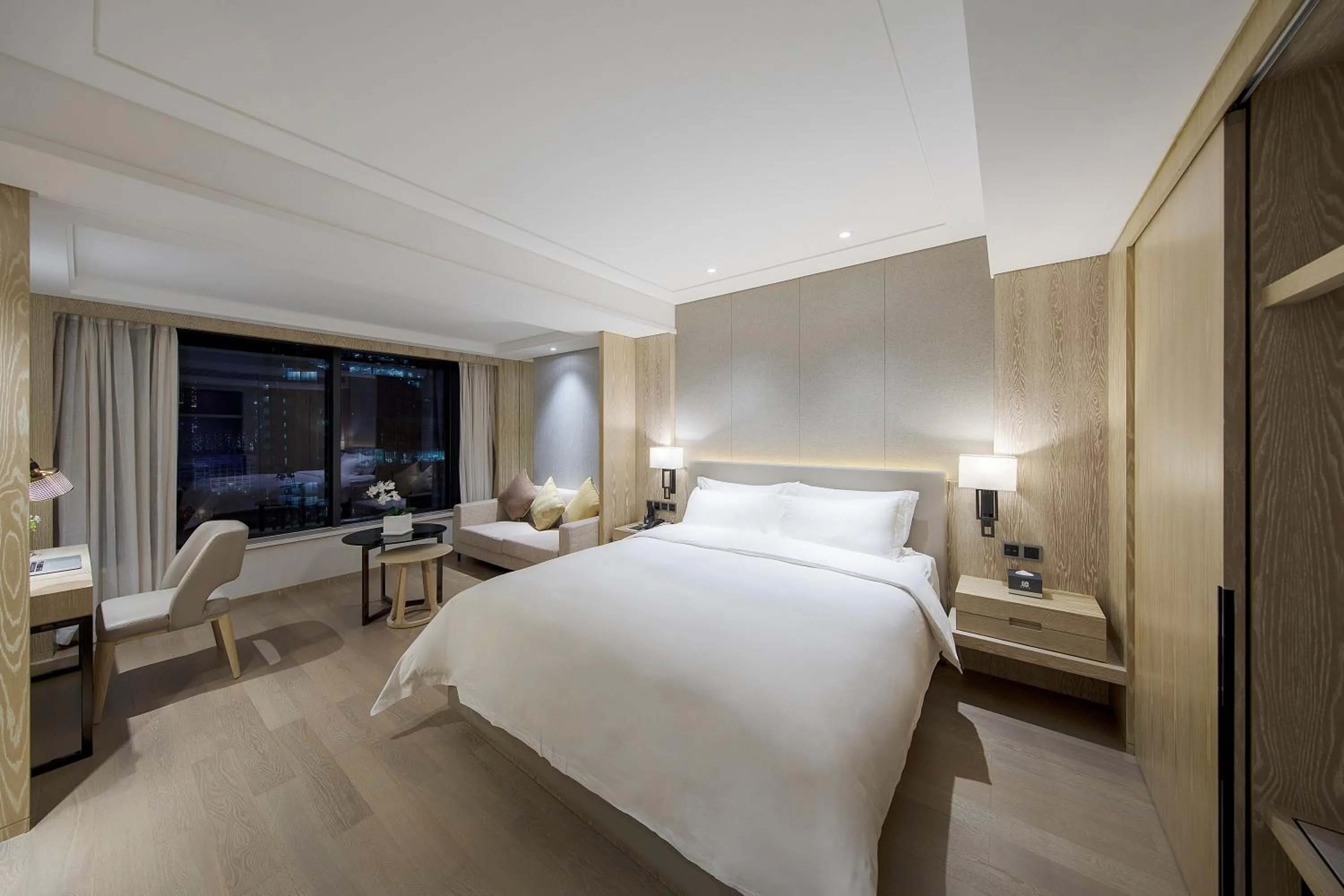 Bedroom, Bed in Shenzhen FY Hotel