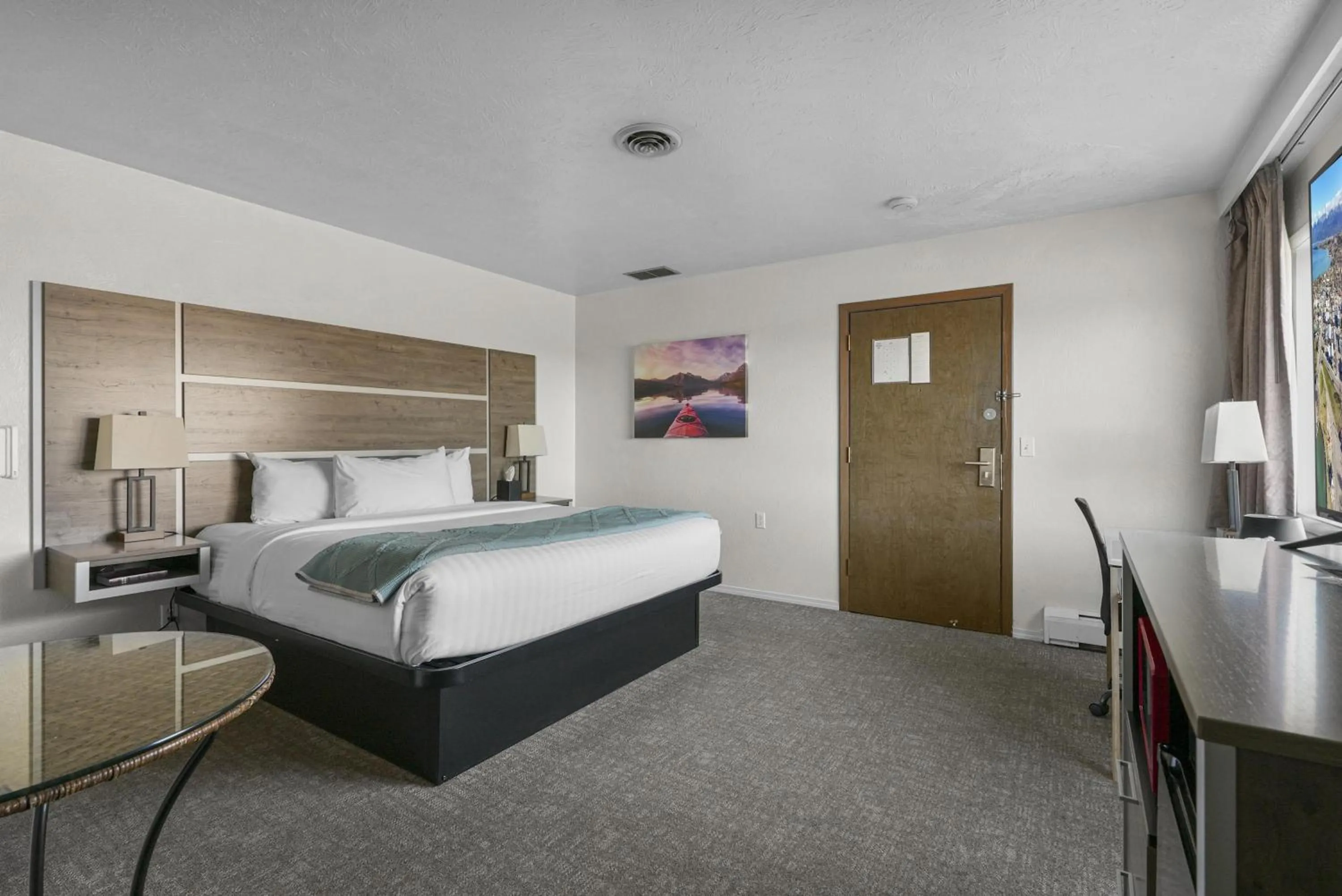 Bedroom in Americas Best Value Inn Polson