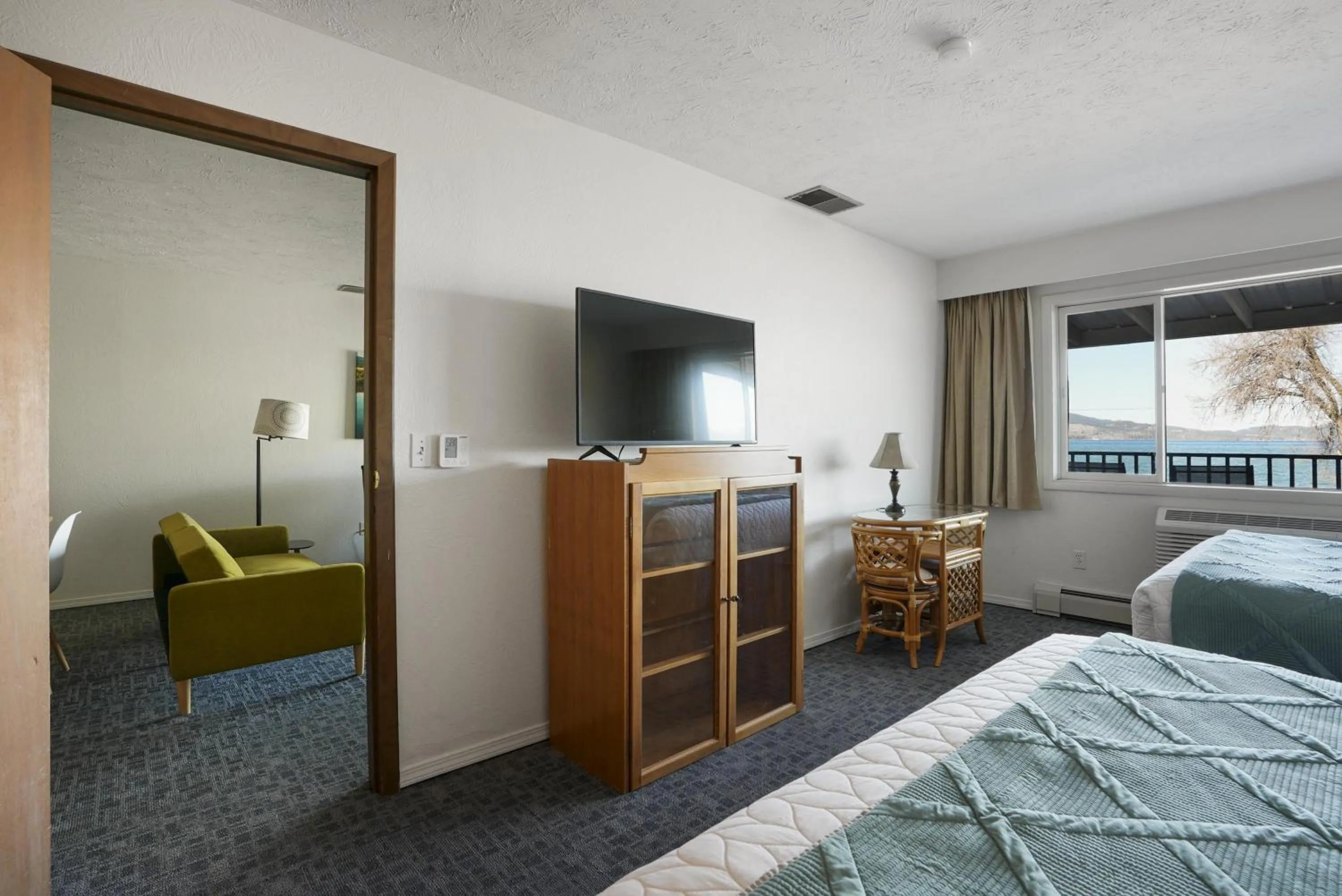 Bedroom in Americas Best Value Inn Polson