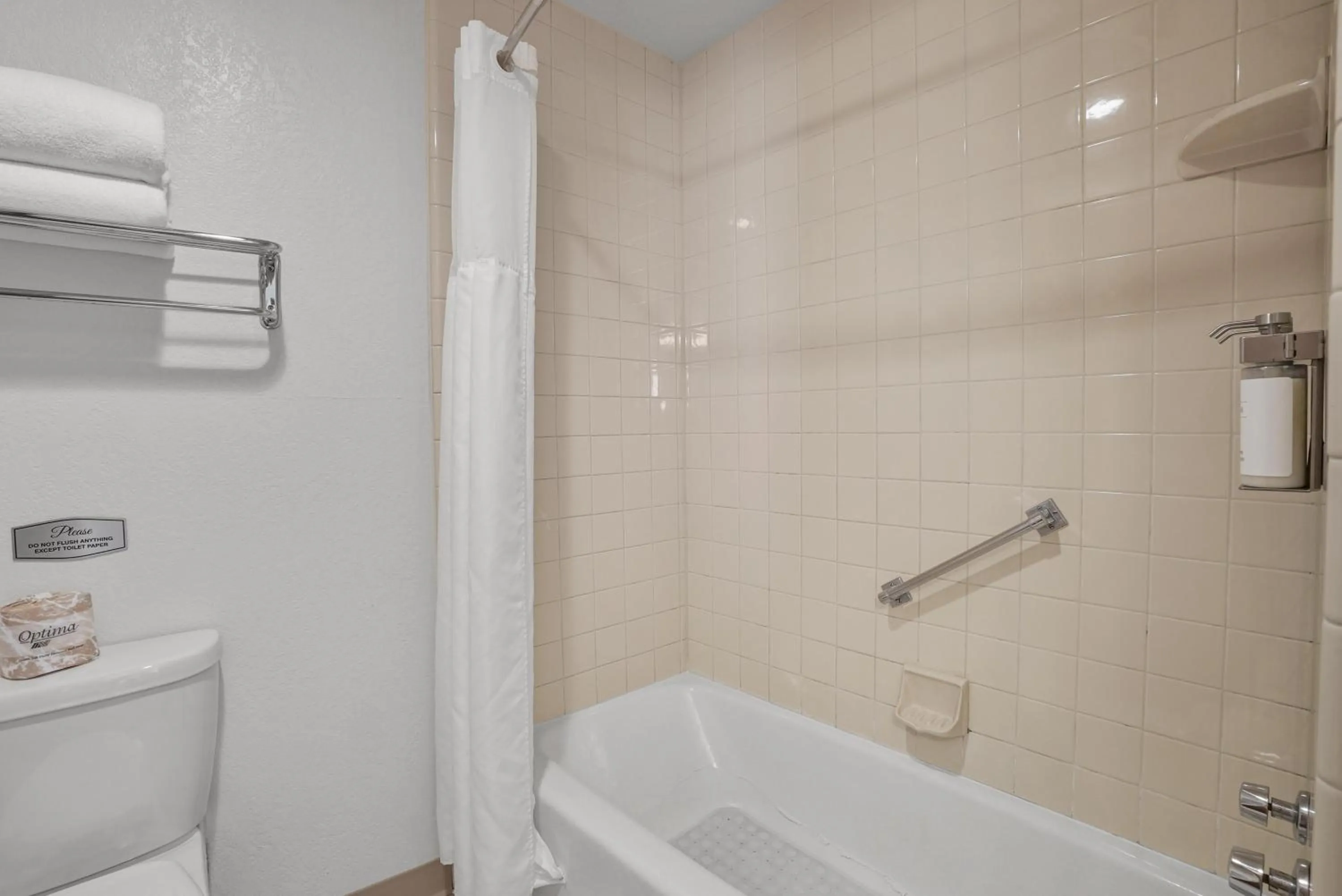 Bathroom in Americas Best Value Inn Polson