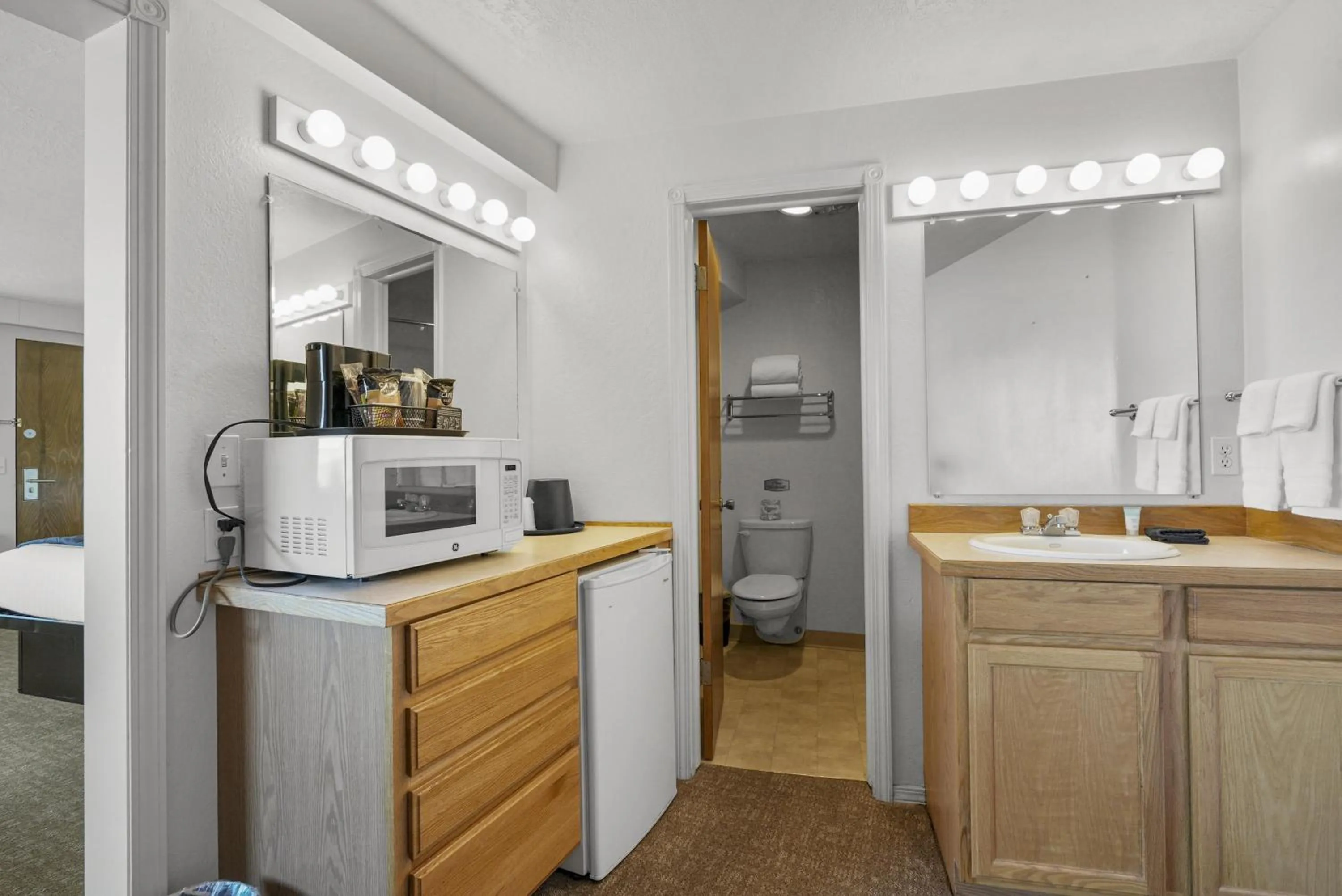 Bedroom in Americas Best Value Inn Polson