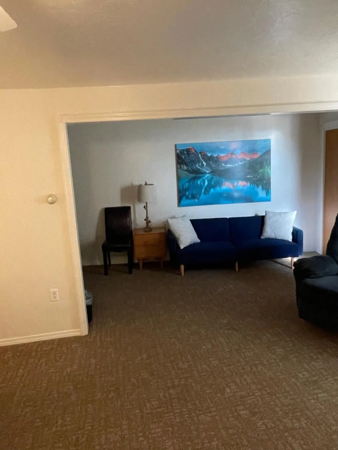Living room in Americas Best Value Inn Polson