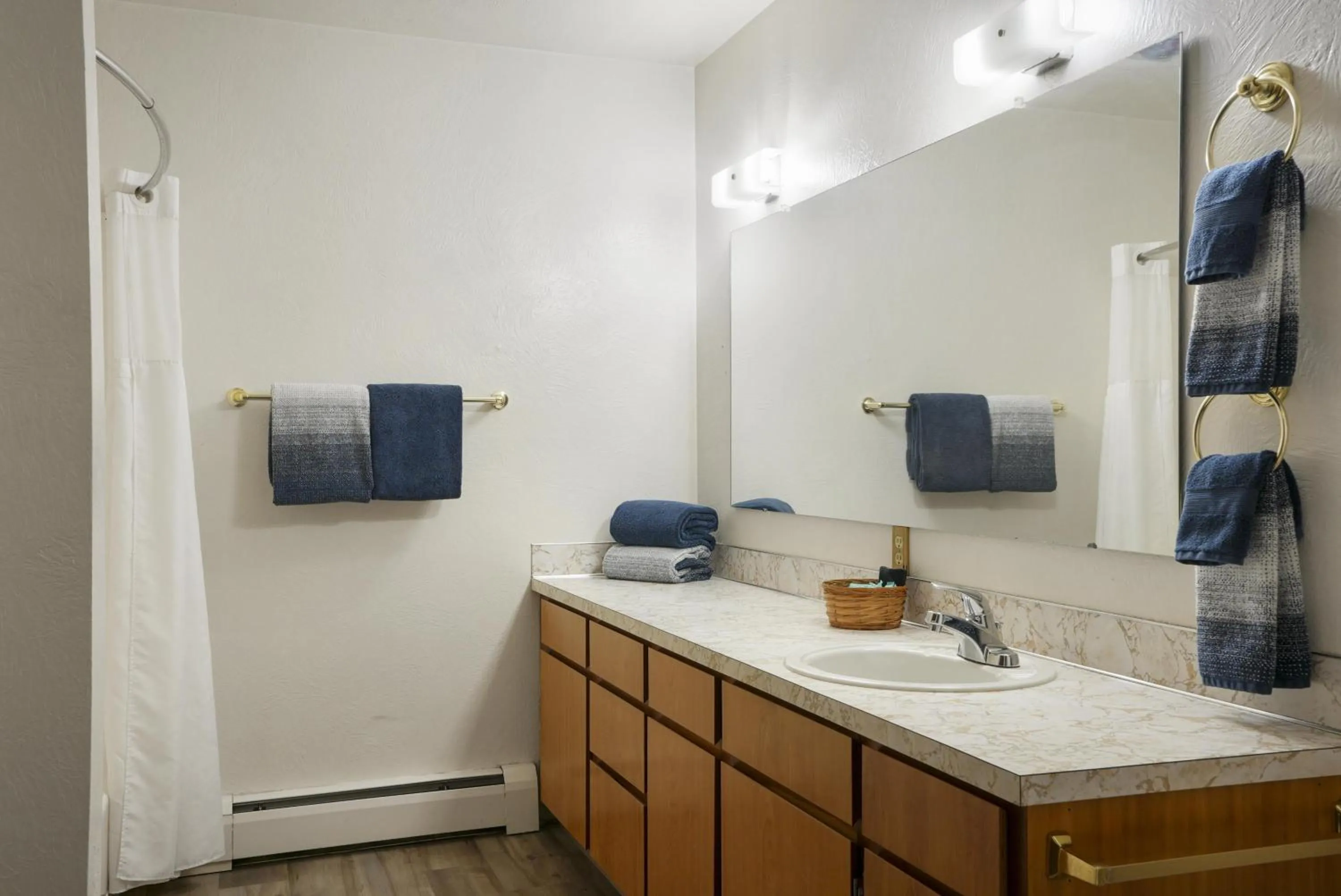 Bathroom in Americas Best Value Inn Polson