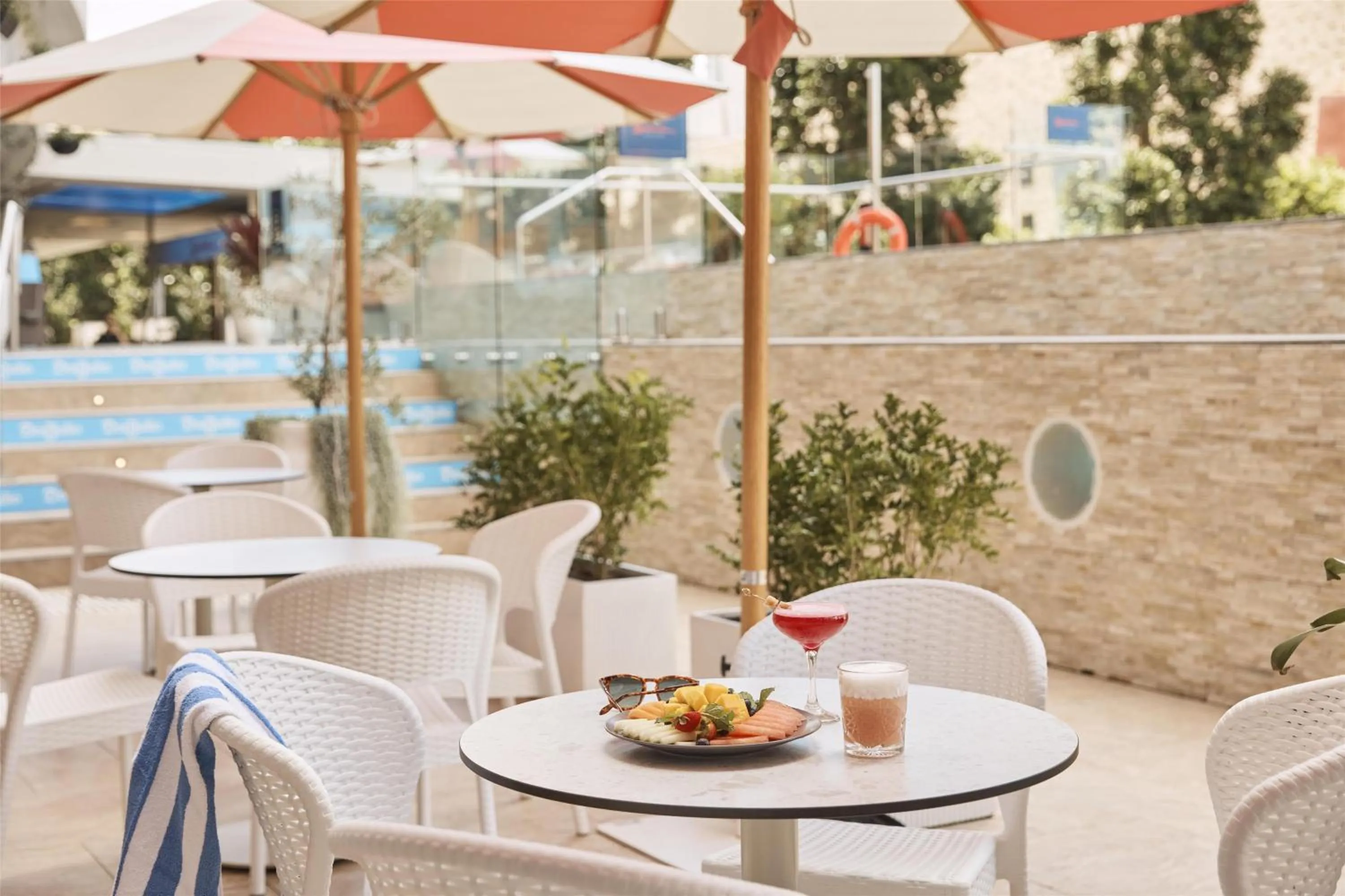 Restaurant/places to eat in Rydges South Bank Brisbane