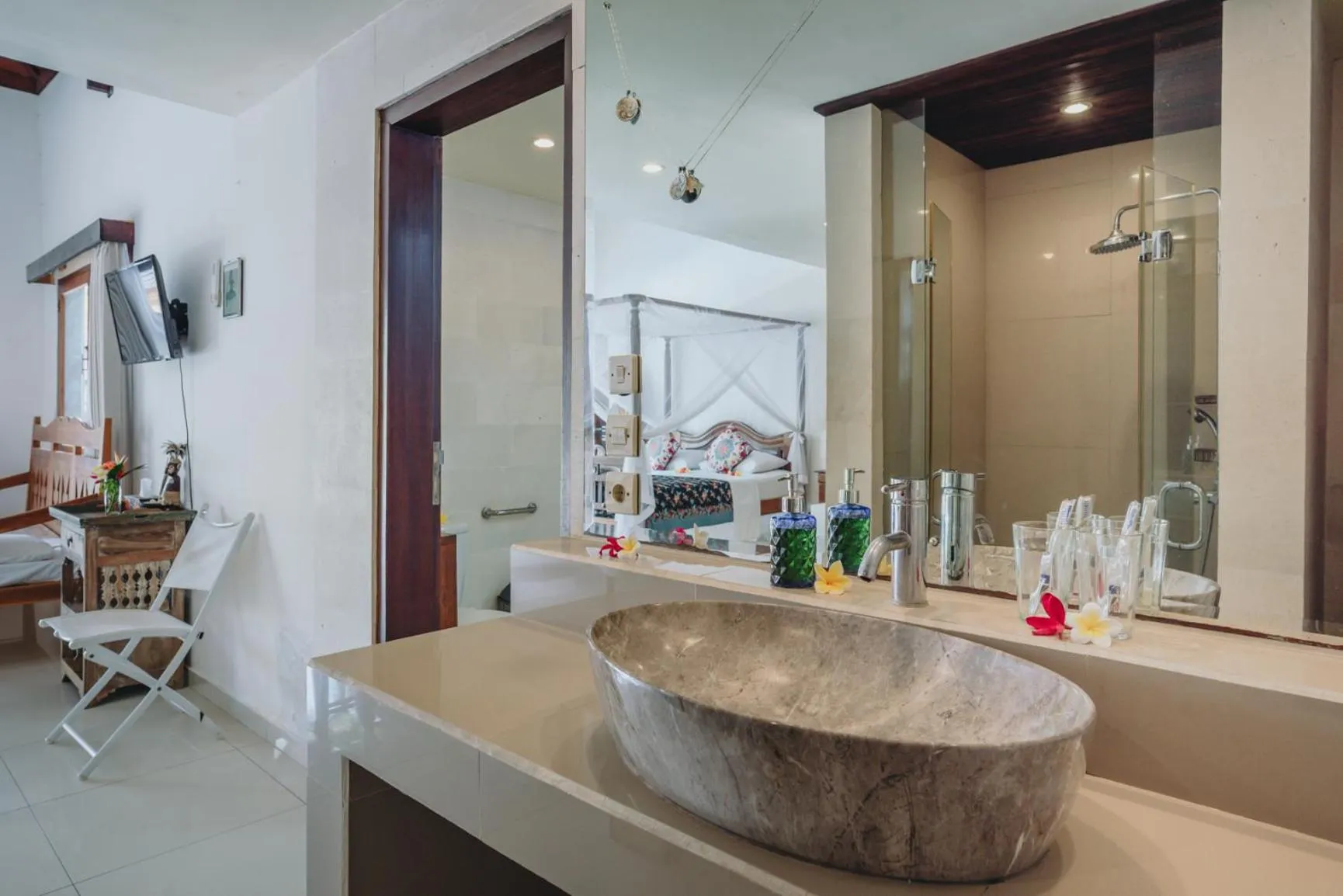 Frangipani Beach Hotel