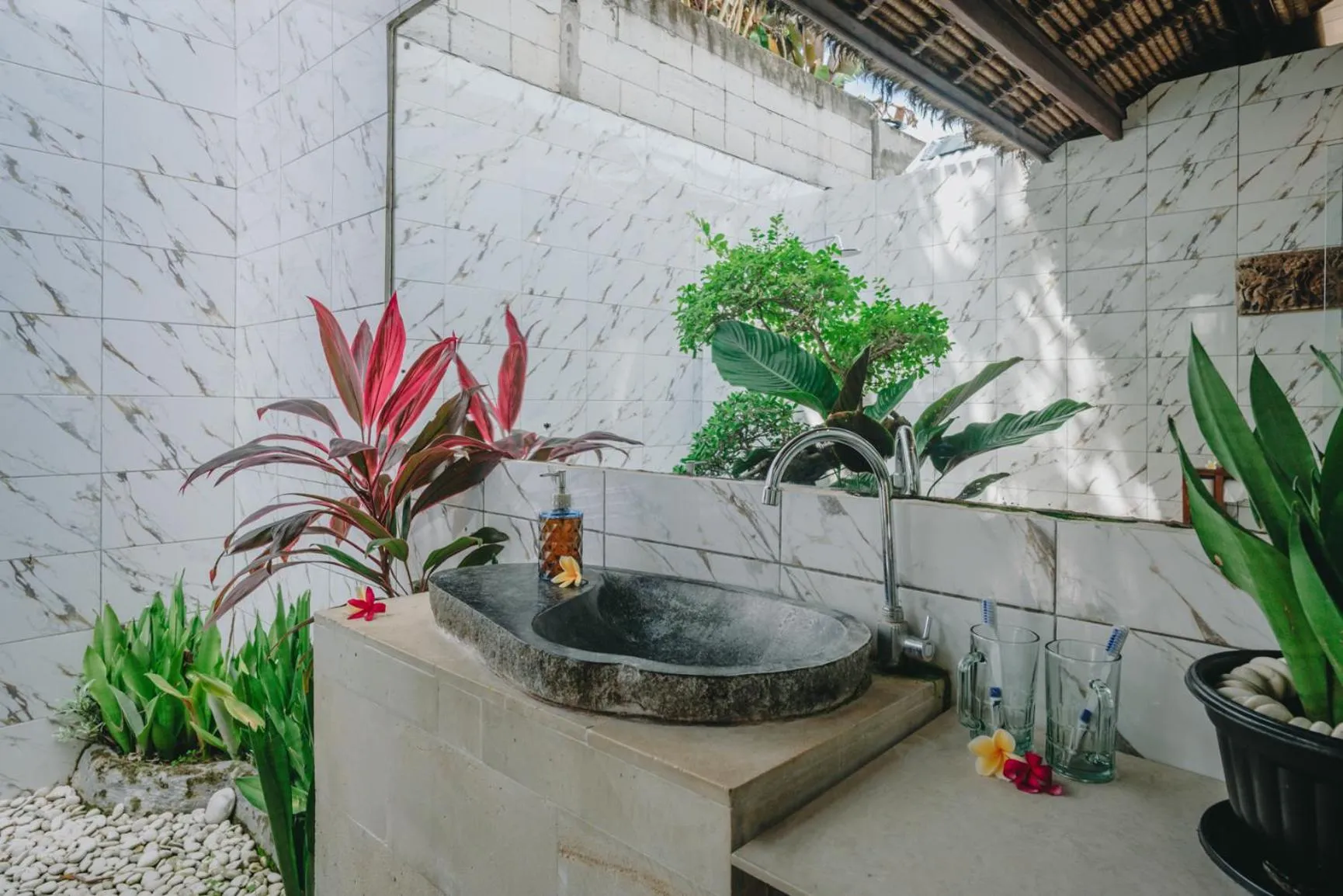 Frangipani Beach Hotel