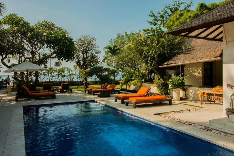 Frangipani Beach Hotel