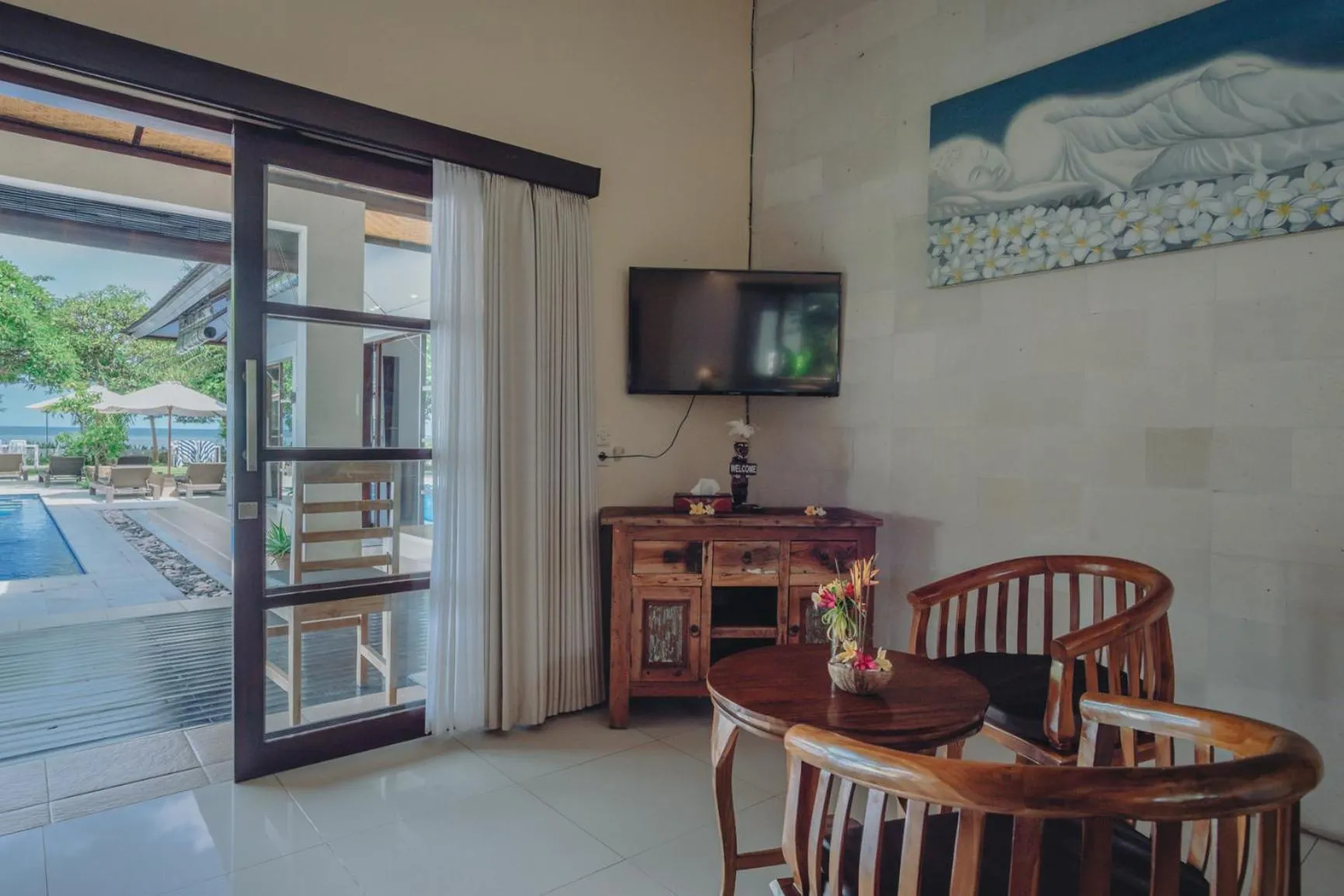 Frangipani Beach Hotel