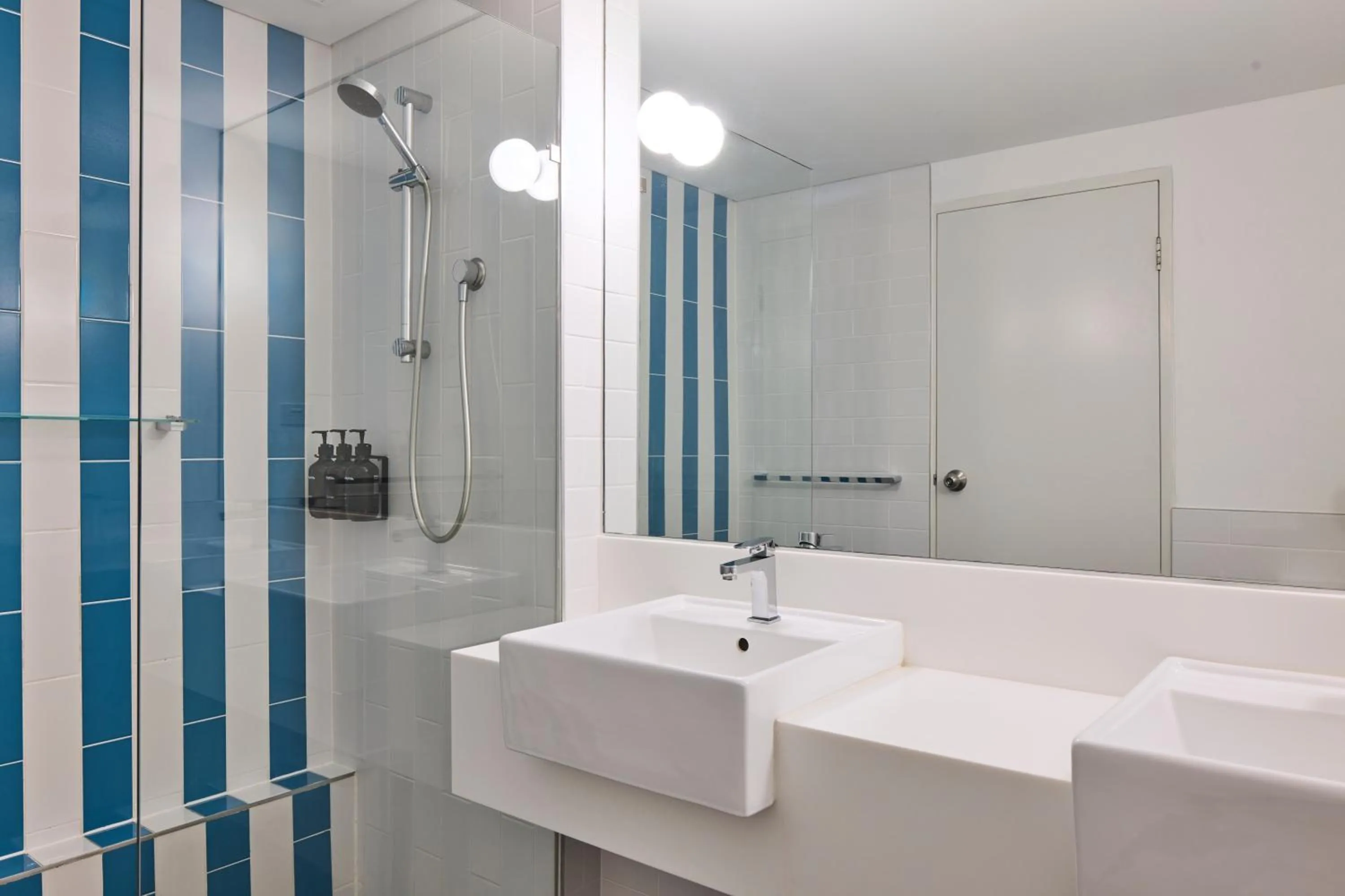 Bathroom in Rydges Cronulla Beachside