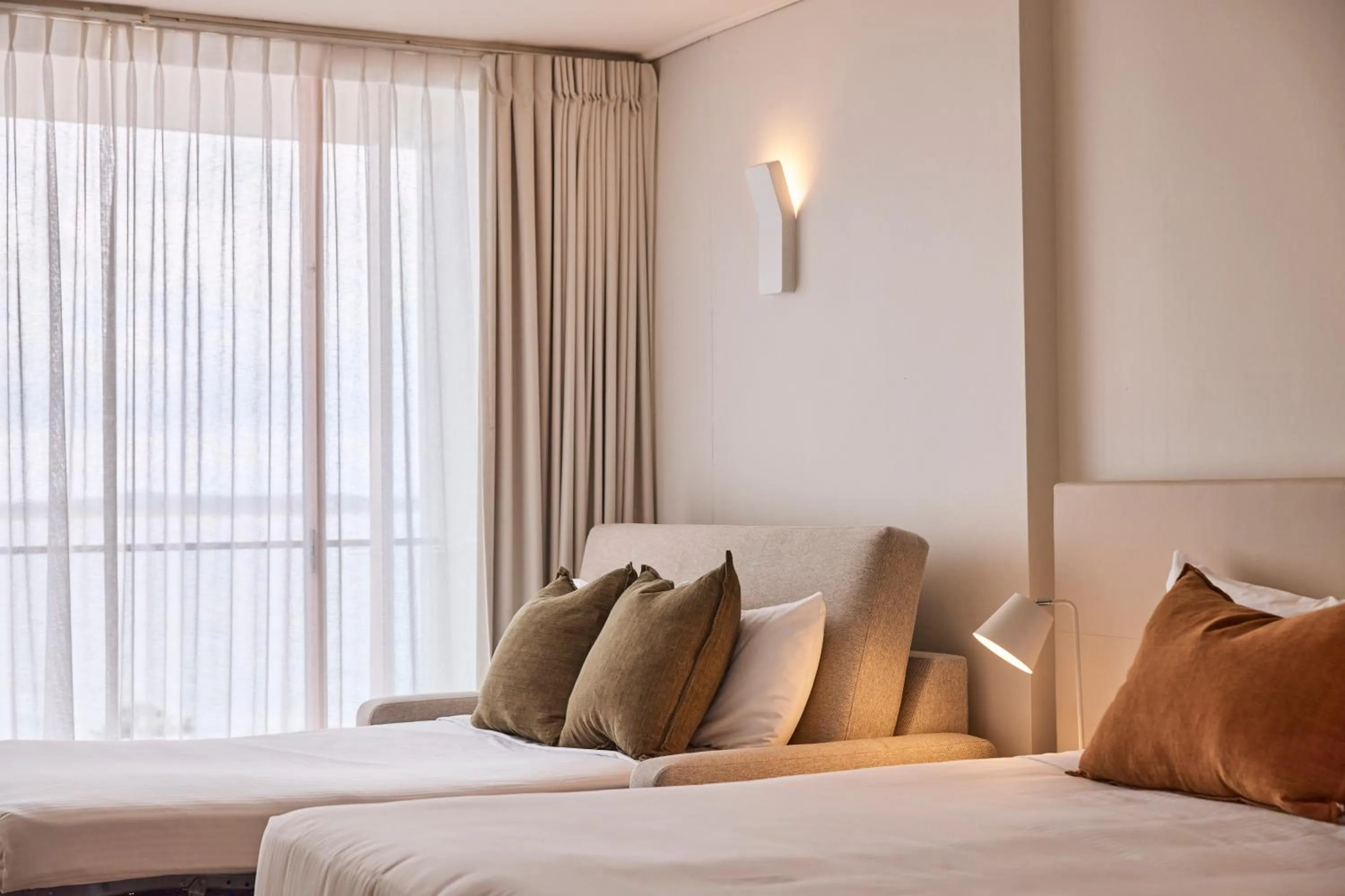 Bed in Rydges Cronulla Beachside