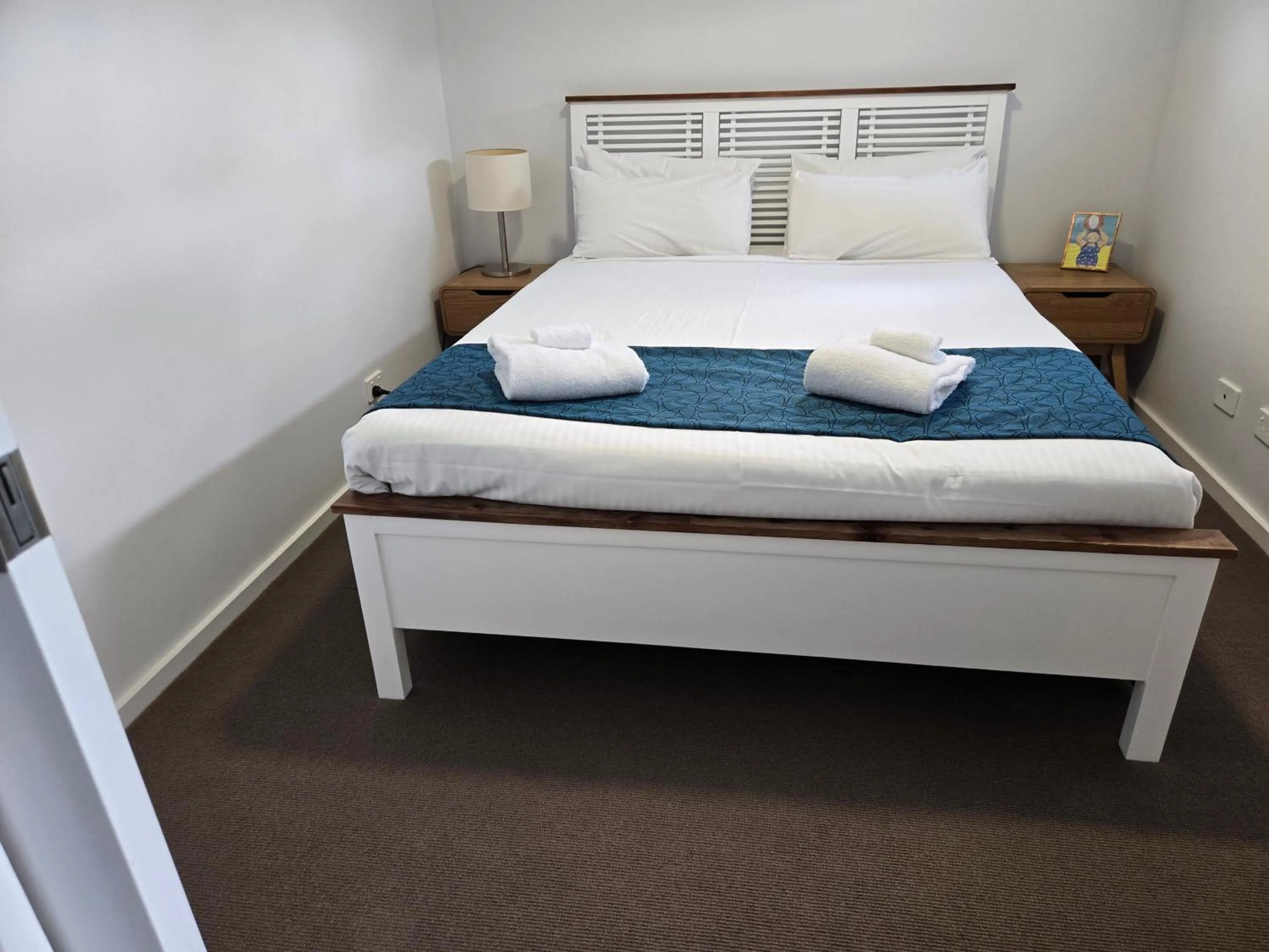 Bedroom, Bed in Quarterdecks Retreat