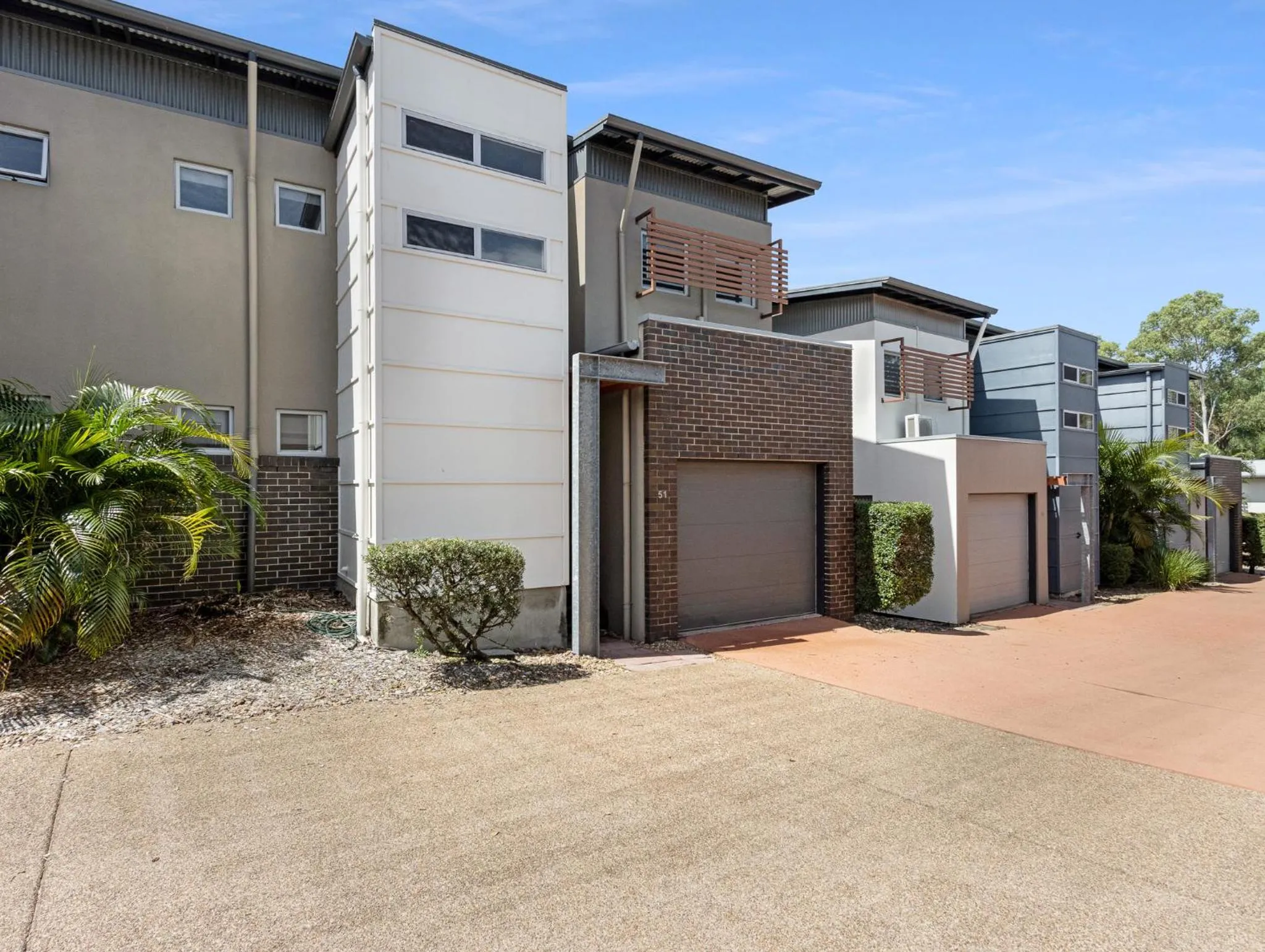 Property building in Quarterdecks Retreat