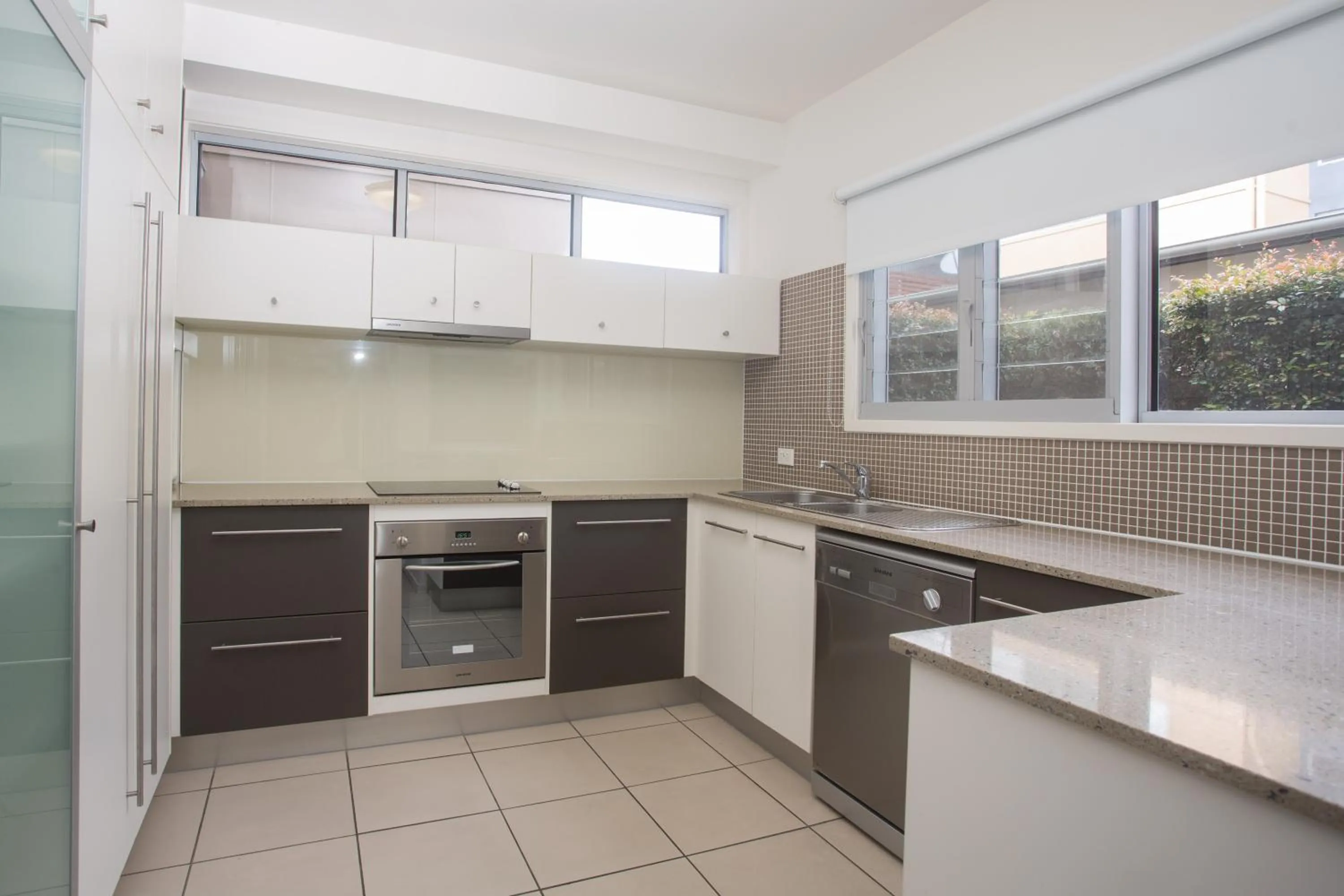 Kitchen or kitchenette in Quarterdecks Retreat