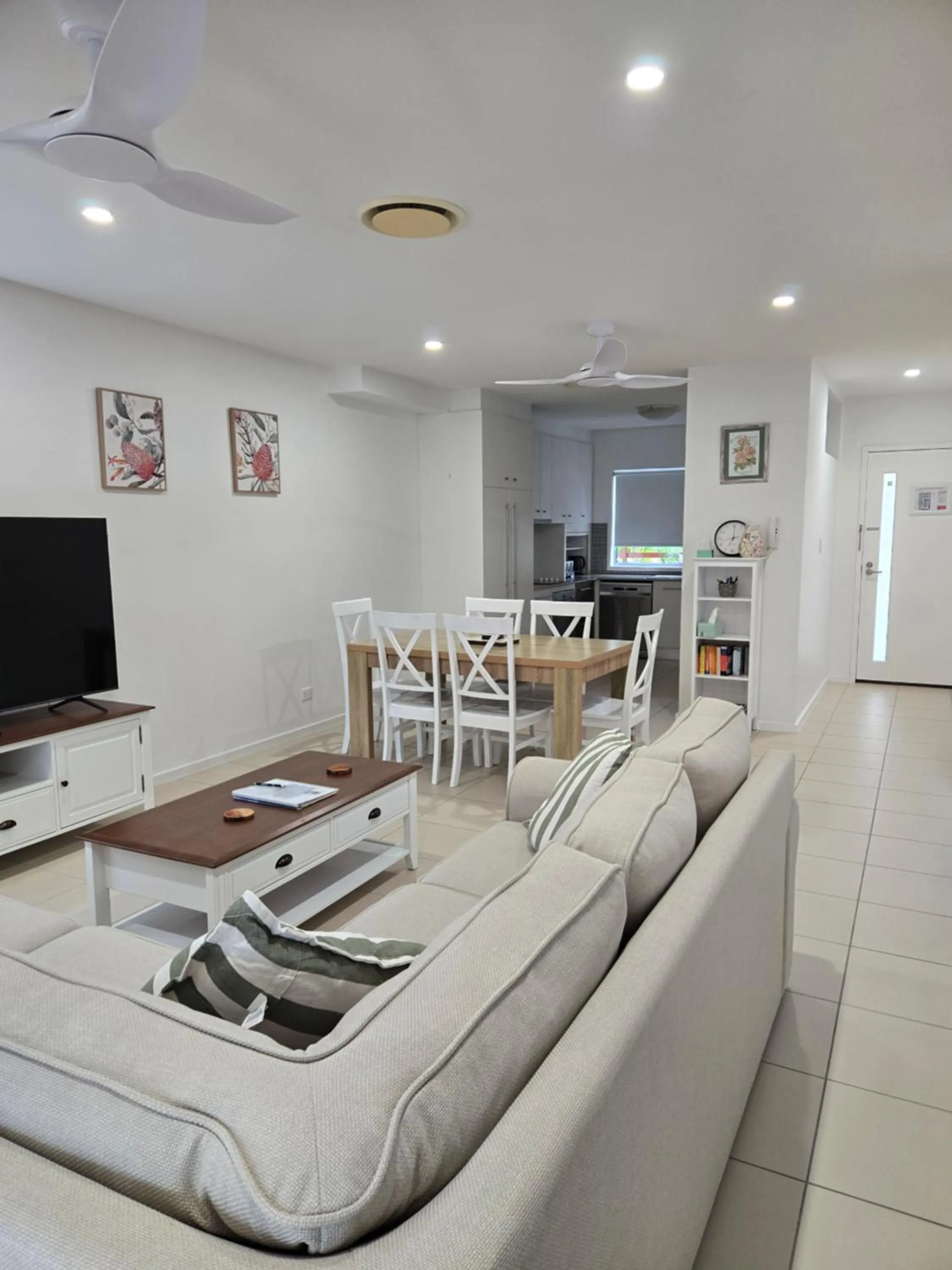 Living room in Quarterdecks Retreat
