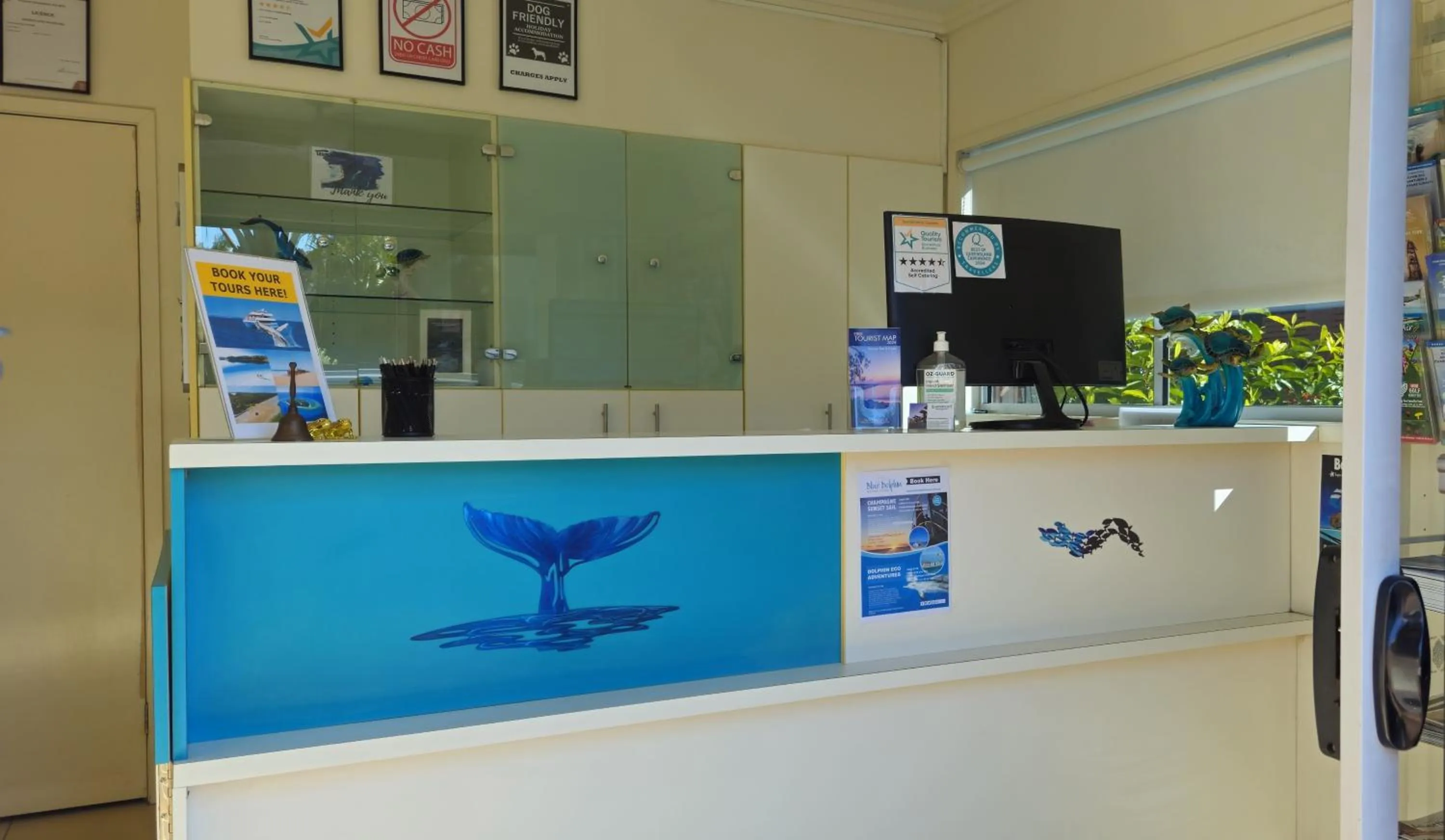 Lobby or reception in Quarterdecks Retreat