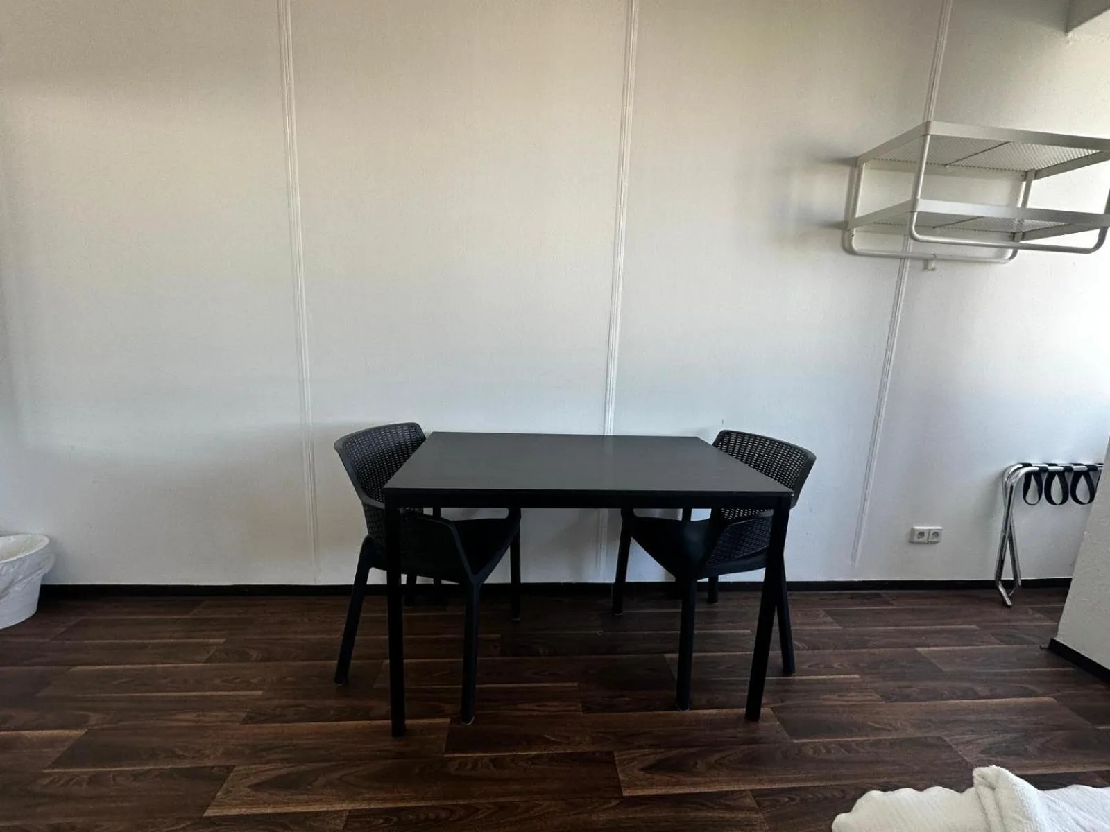 Photo of the whole room in Ootel.com