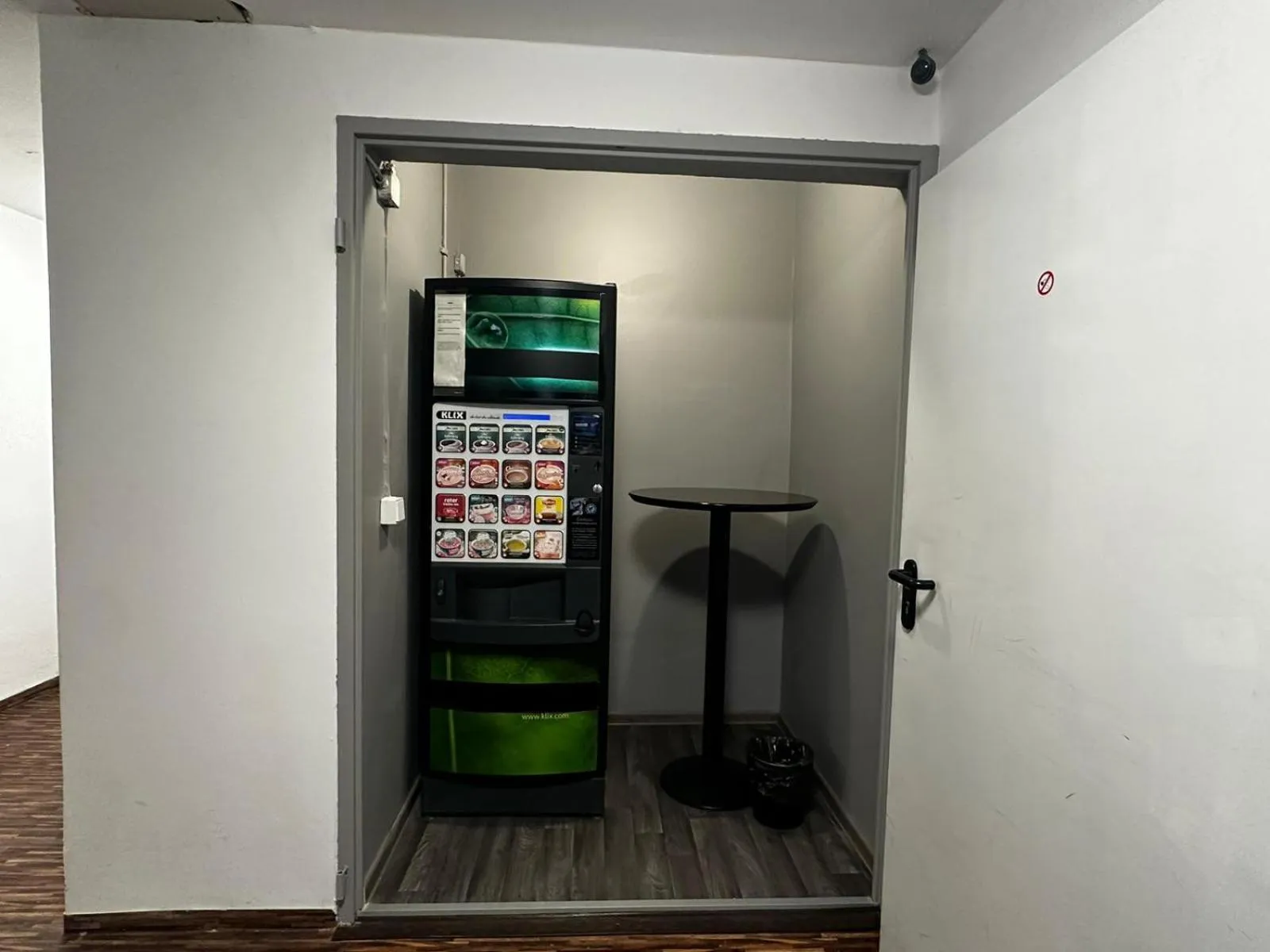 vending machine in Ootel.com