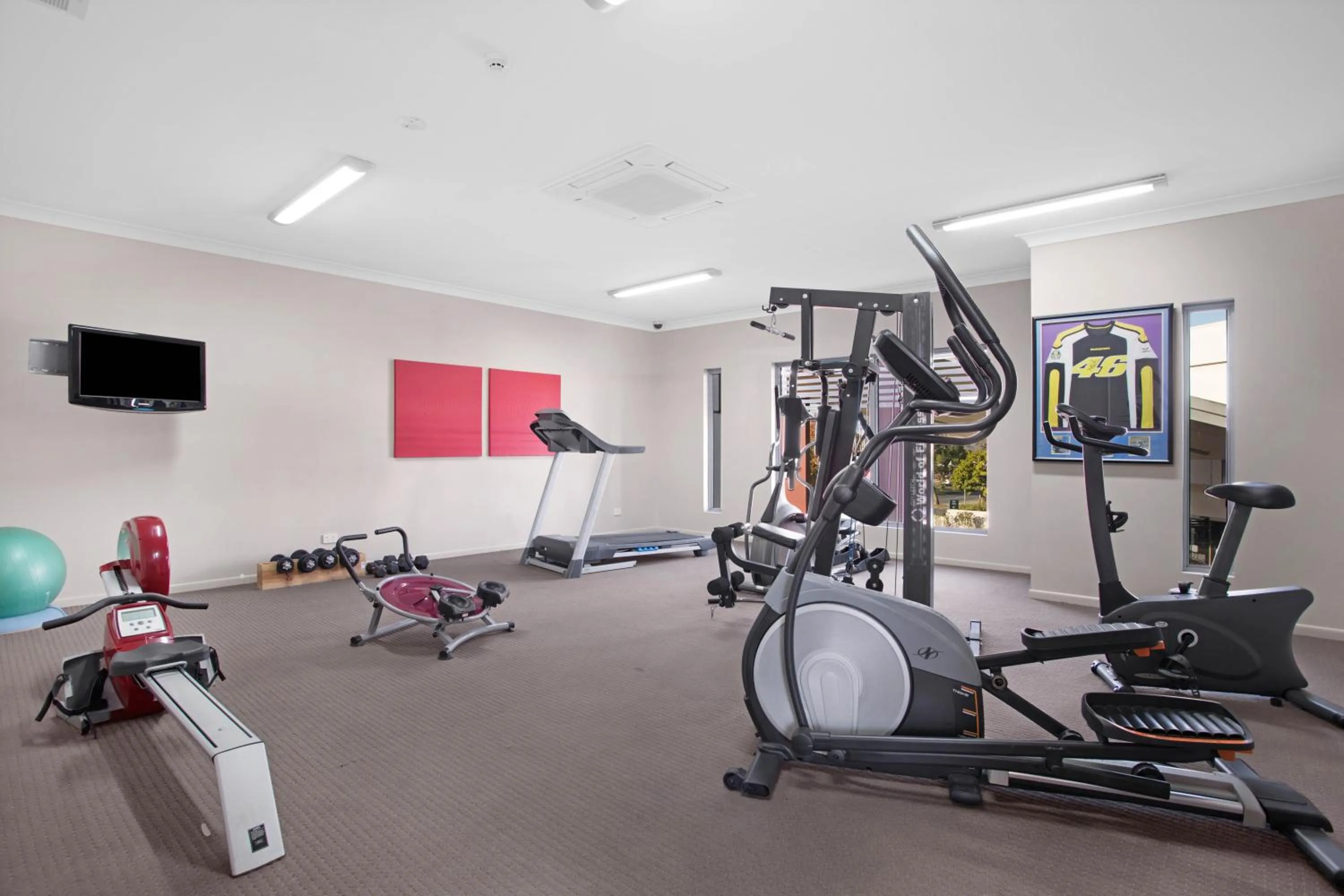 Fitness centre/facilities in Platinum International