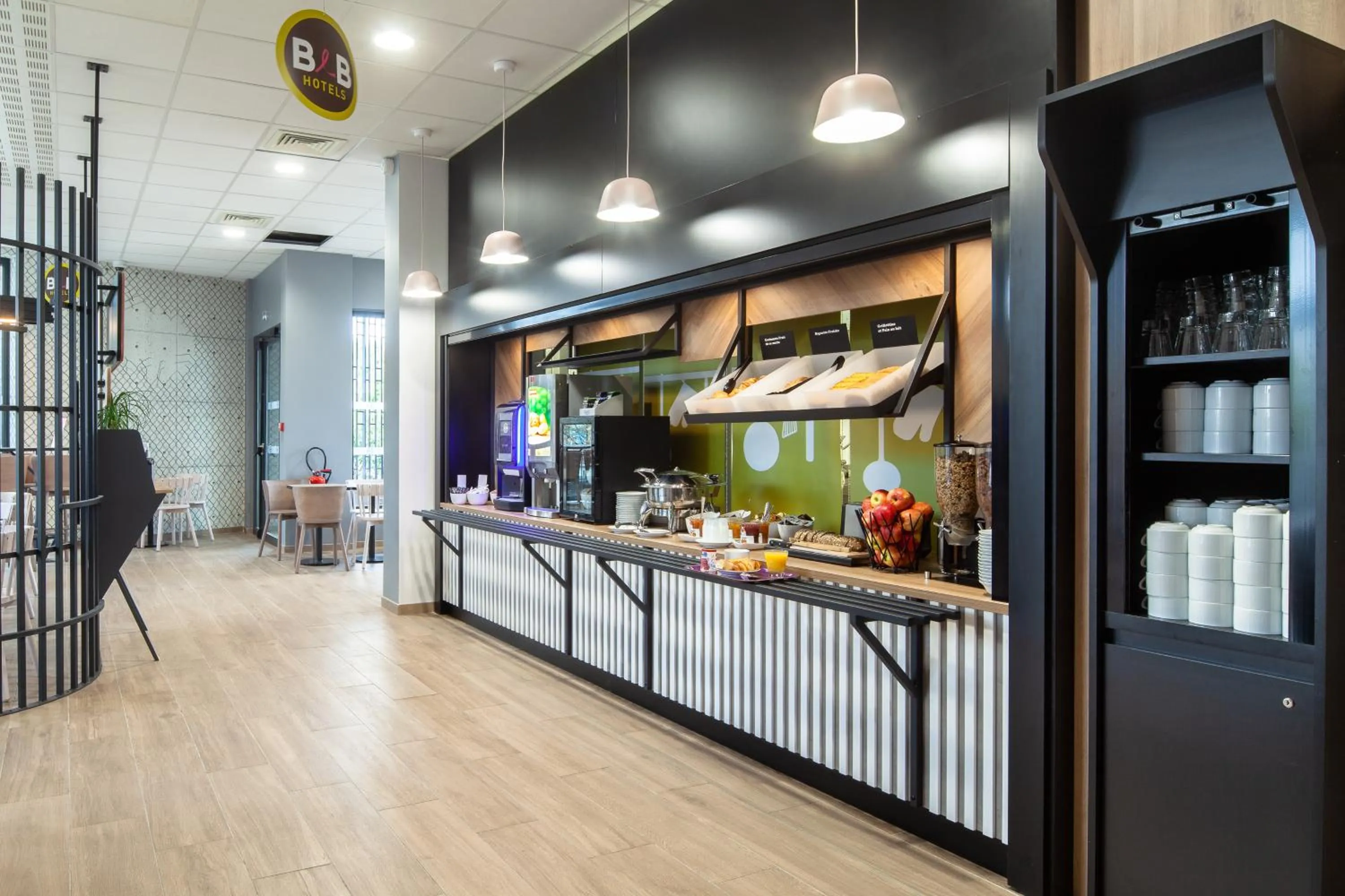 Buffet breakfast in B&B HOTEL Paris Gennevilliers Asnières