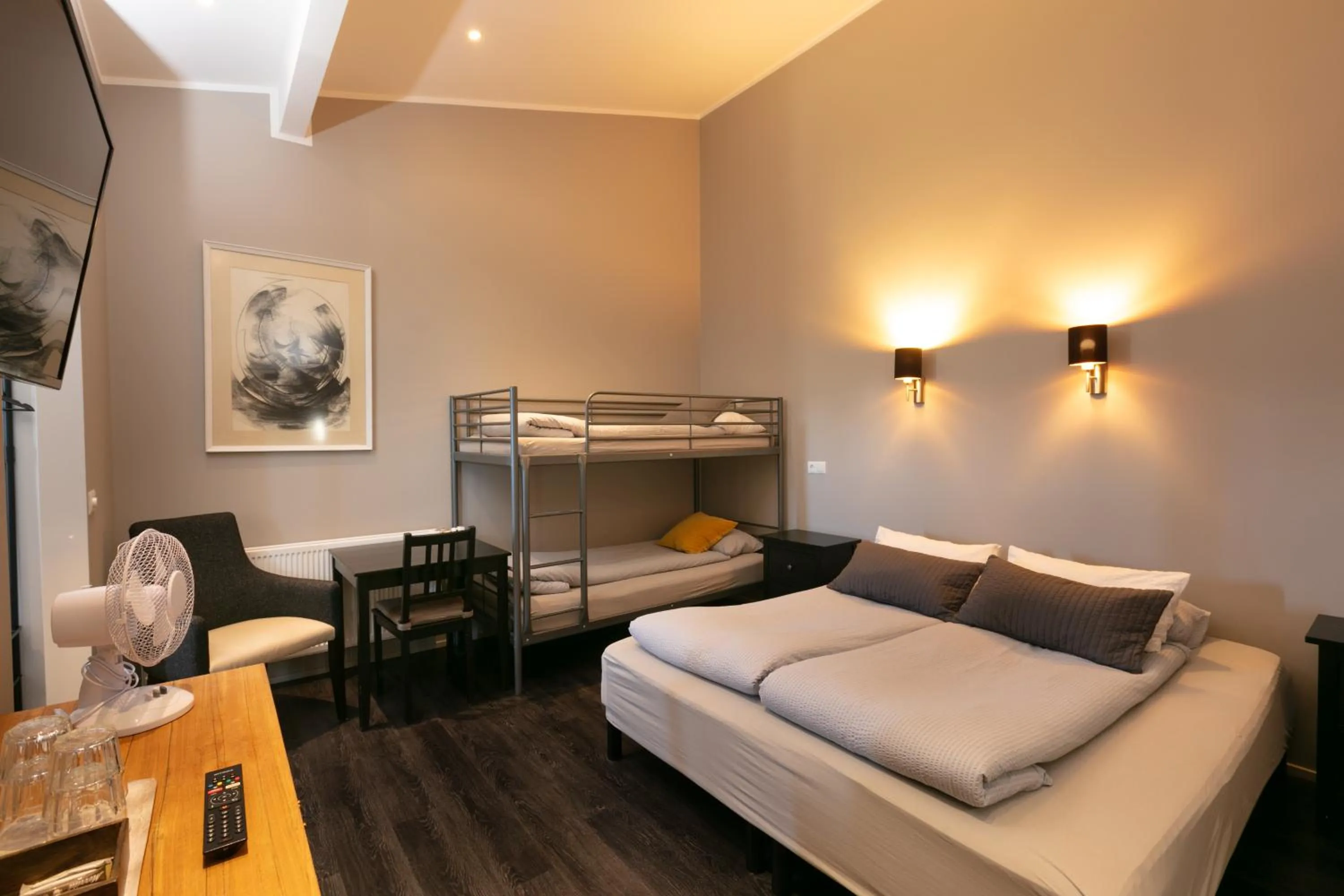 Bed in Karuna Guesthouse