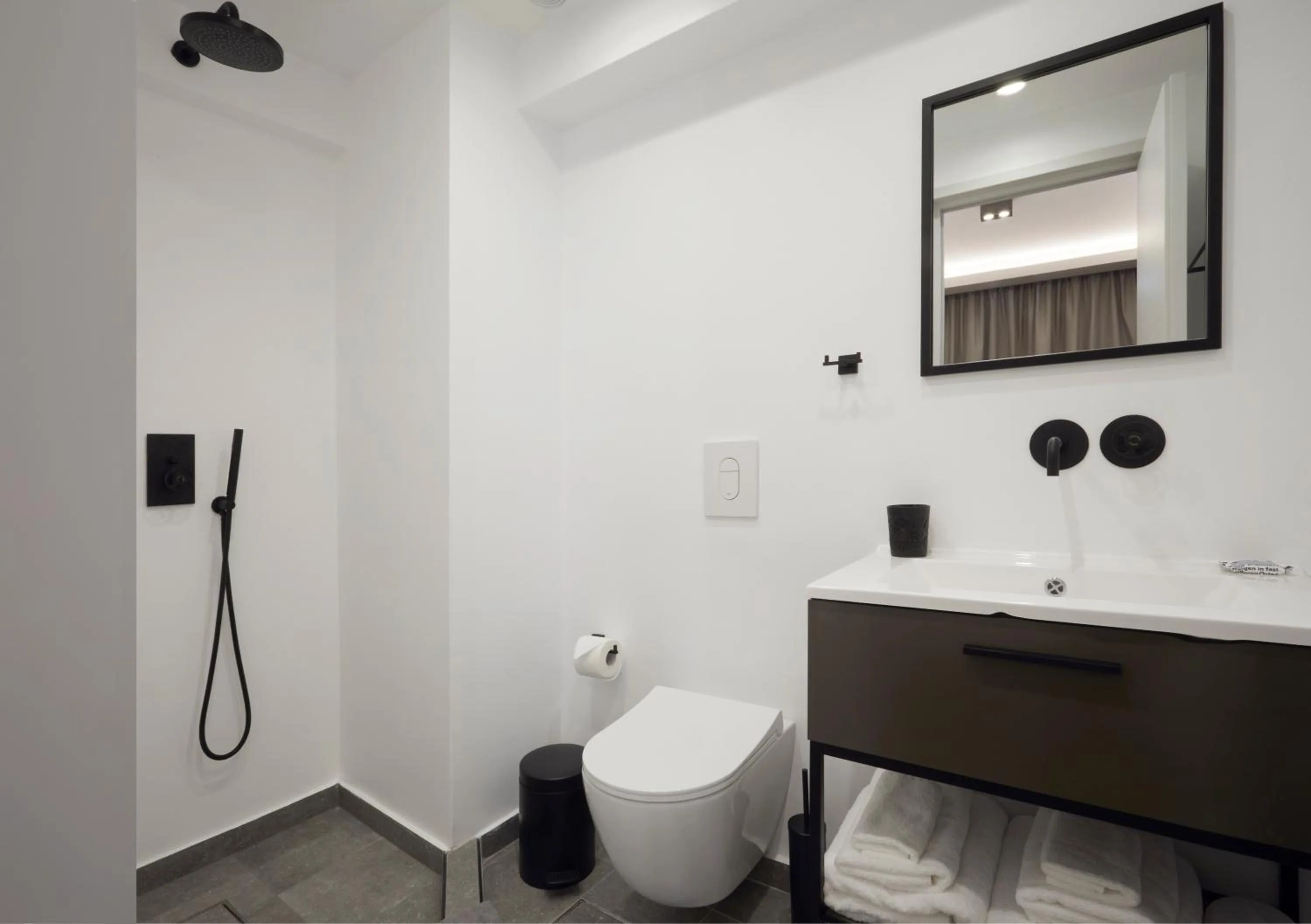 Bathroom in The Artist Athens