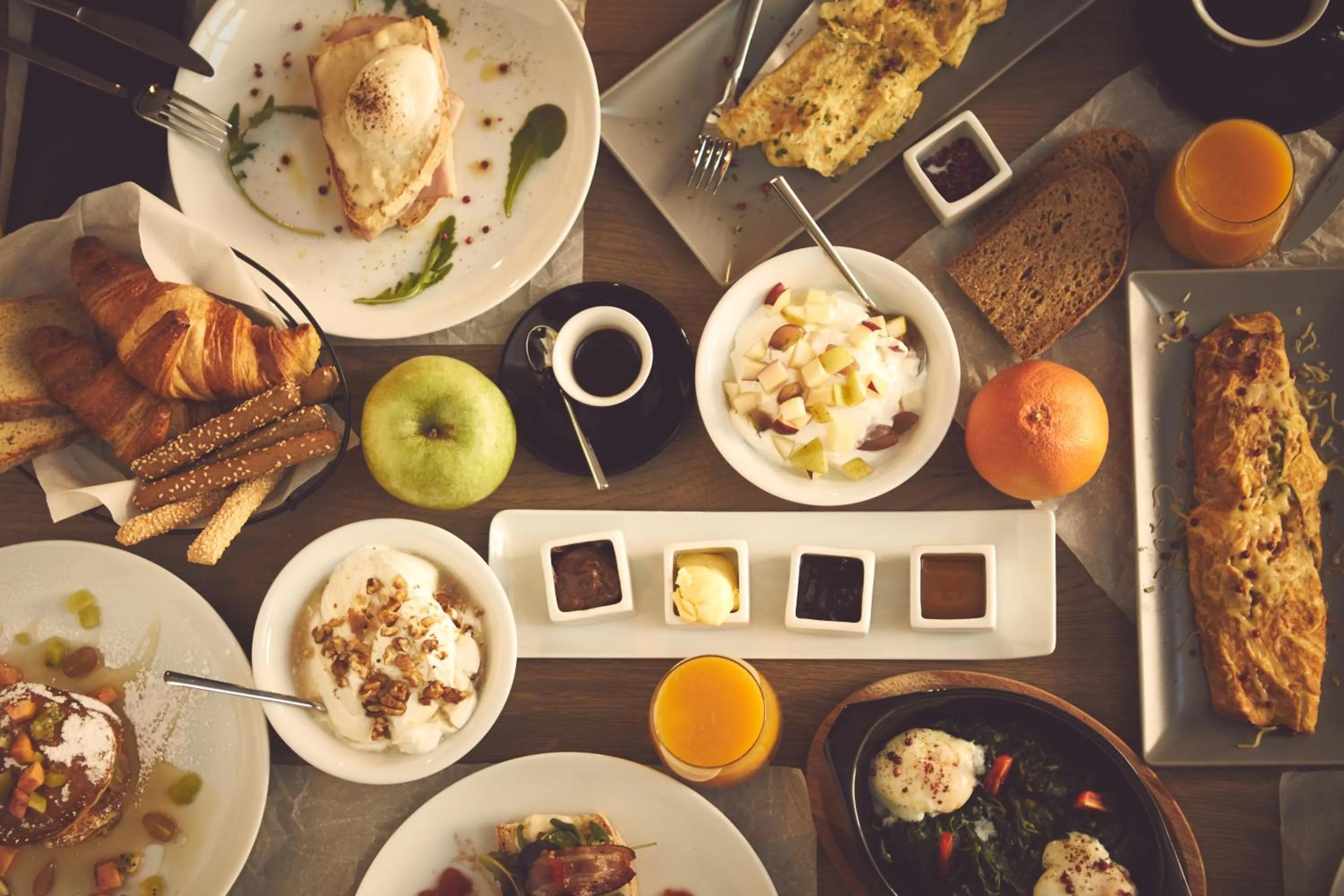 Breakfast in The Artist Athens