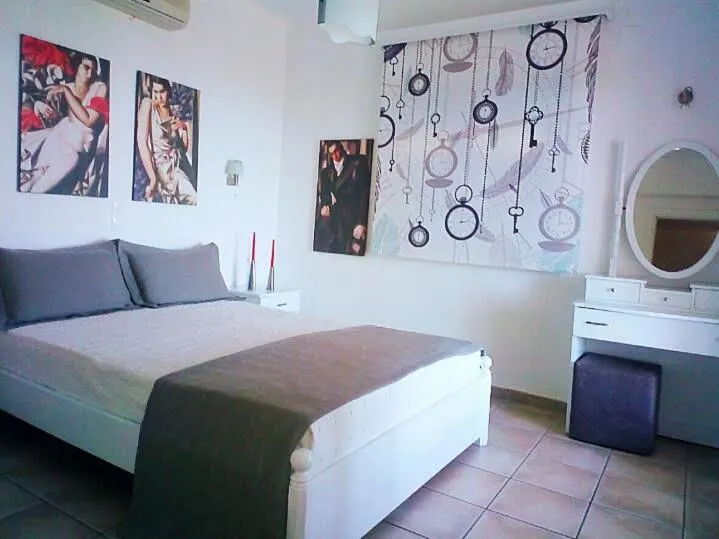 Bed in Skiathos Garden Cottages