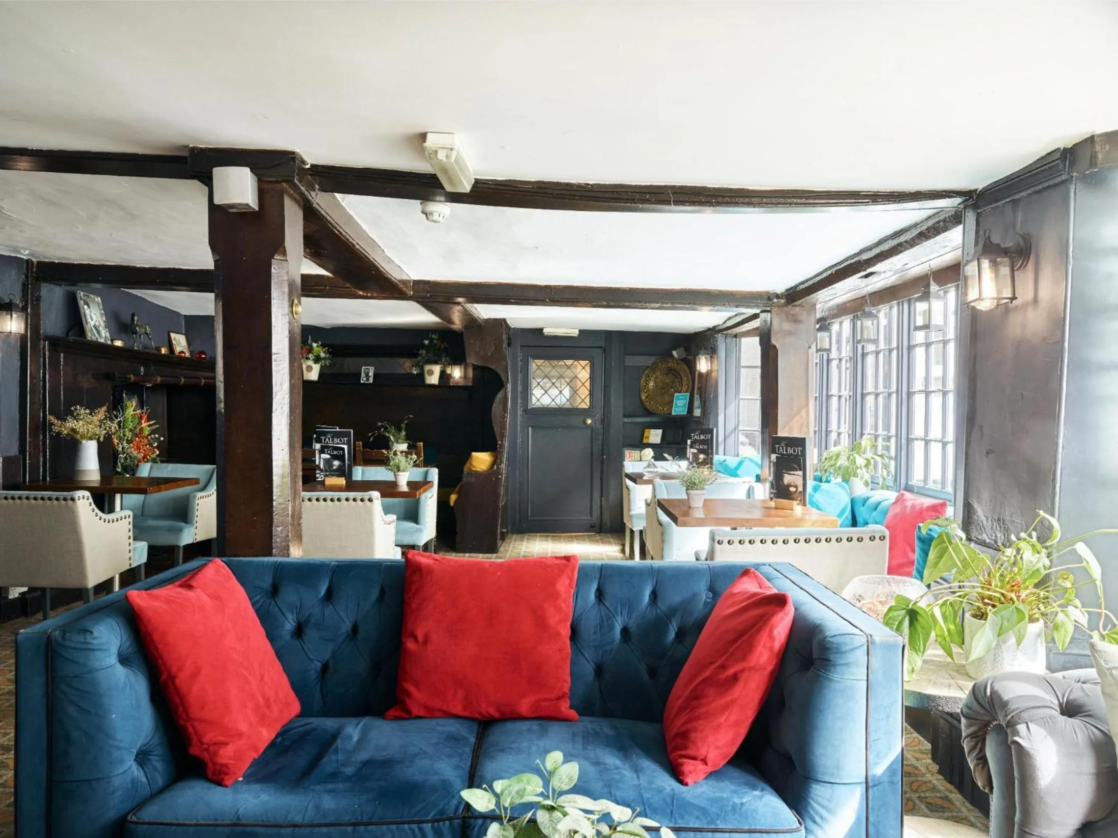 Lounge or bar in The Talbot Inn