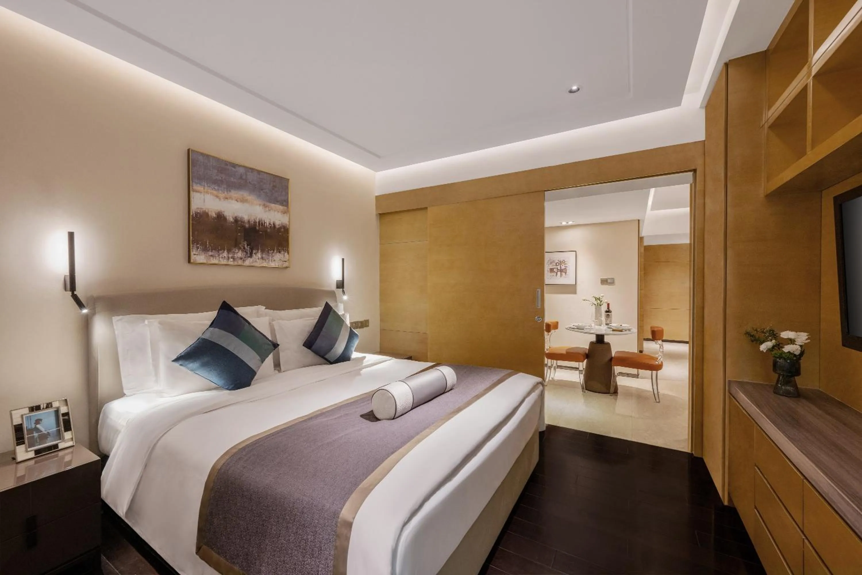 Bedroom, Bed in Kempinski The One Suites Hotel Shanghai Downtown