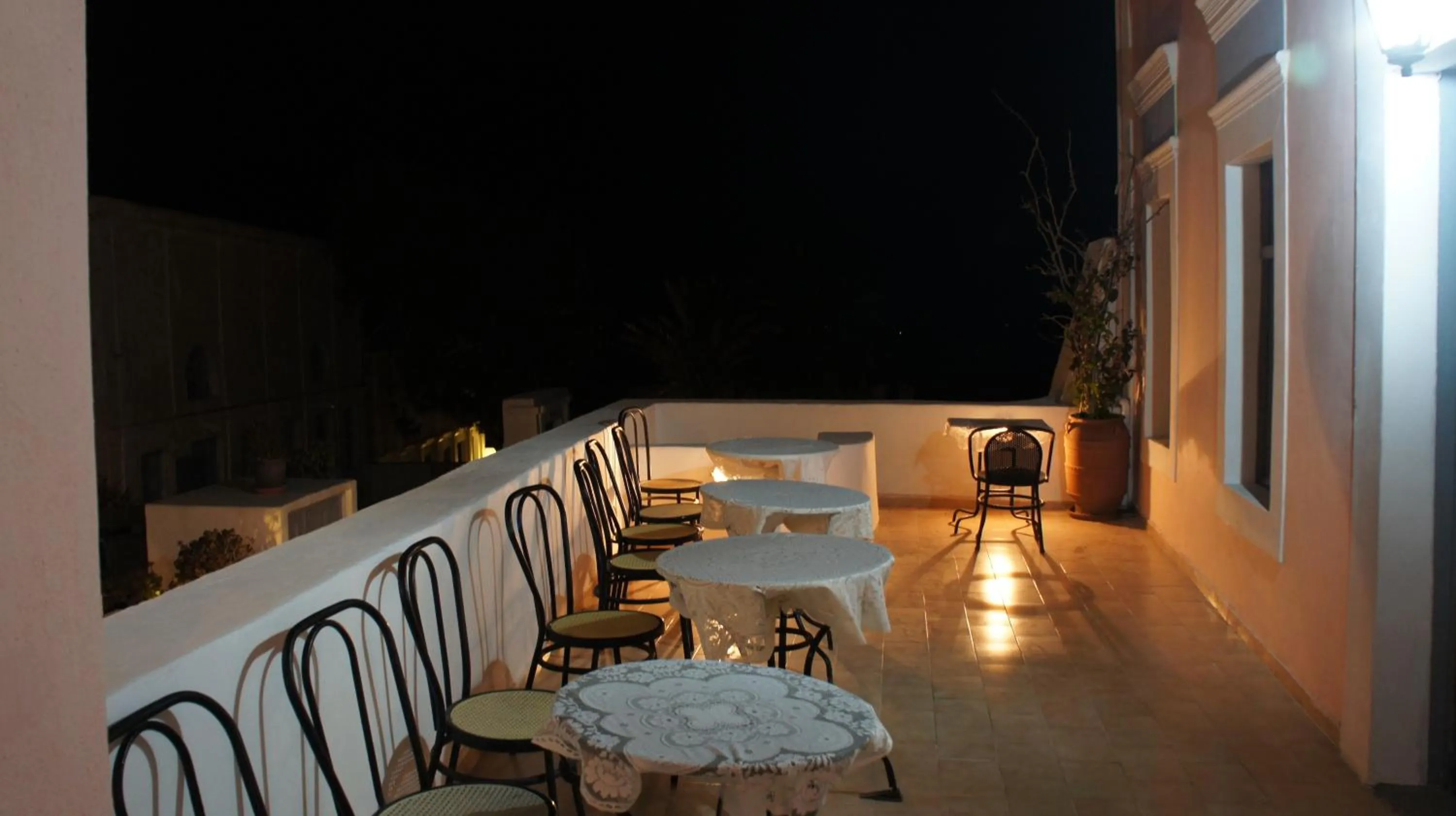 Night in Marcos Rooms