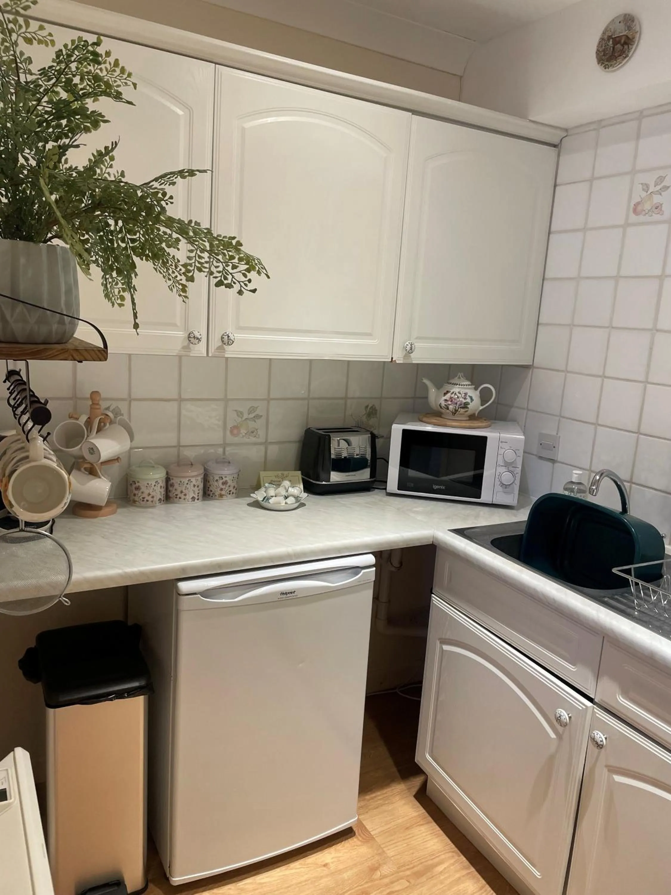 Kitchen or kitchenette in Passford House Hotel