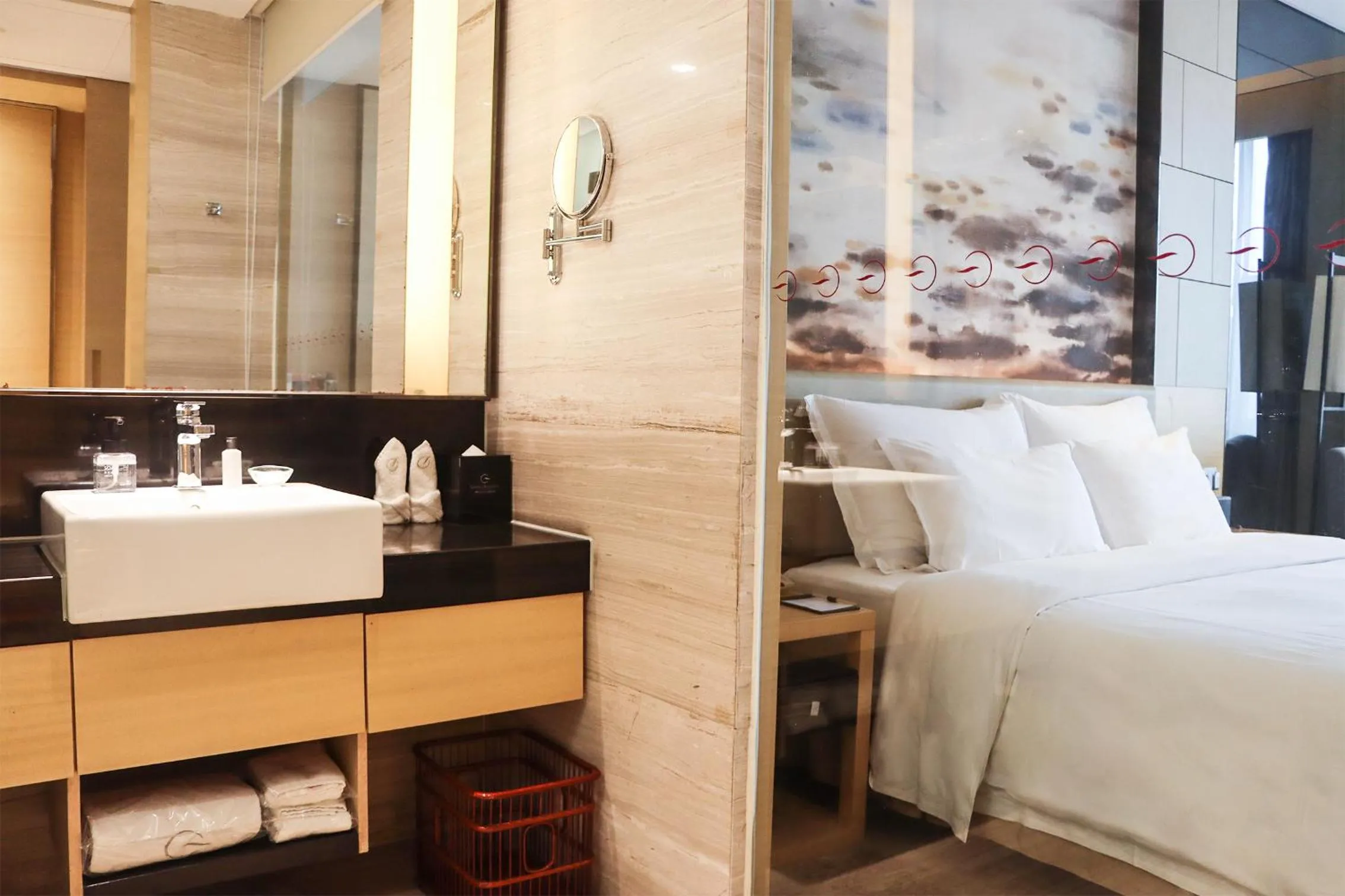 Toilet, Bed in Grand Skylight International Hotel Ganzhou Chang Zhen Avenue