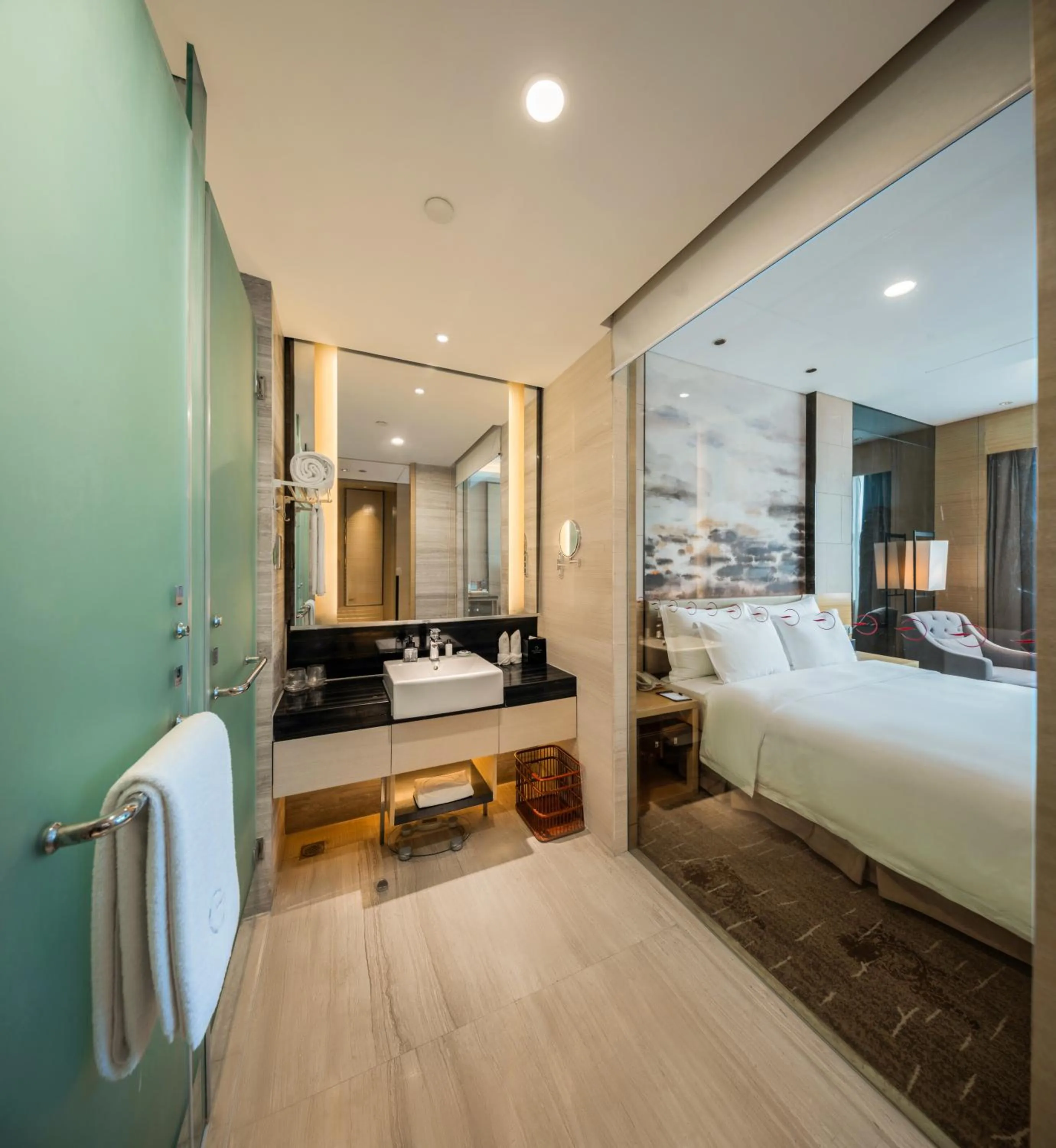 Toilet, Bed in Grand Skylight International Hotel Ganzhou Chang Zhen Avenue