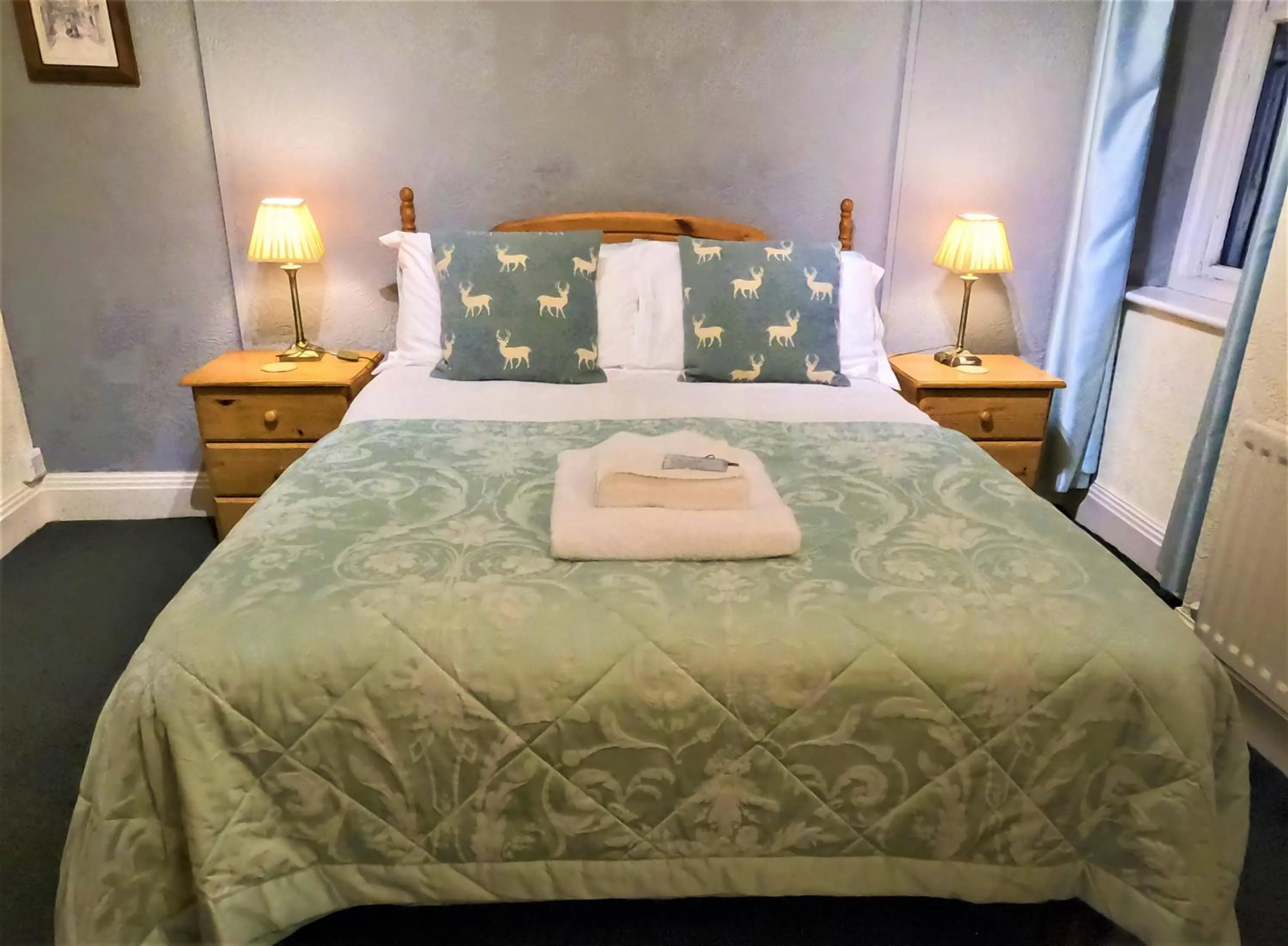 Bed in Strands Hotel/Screes Inn & Micro Brewery