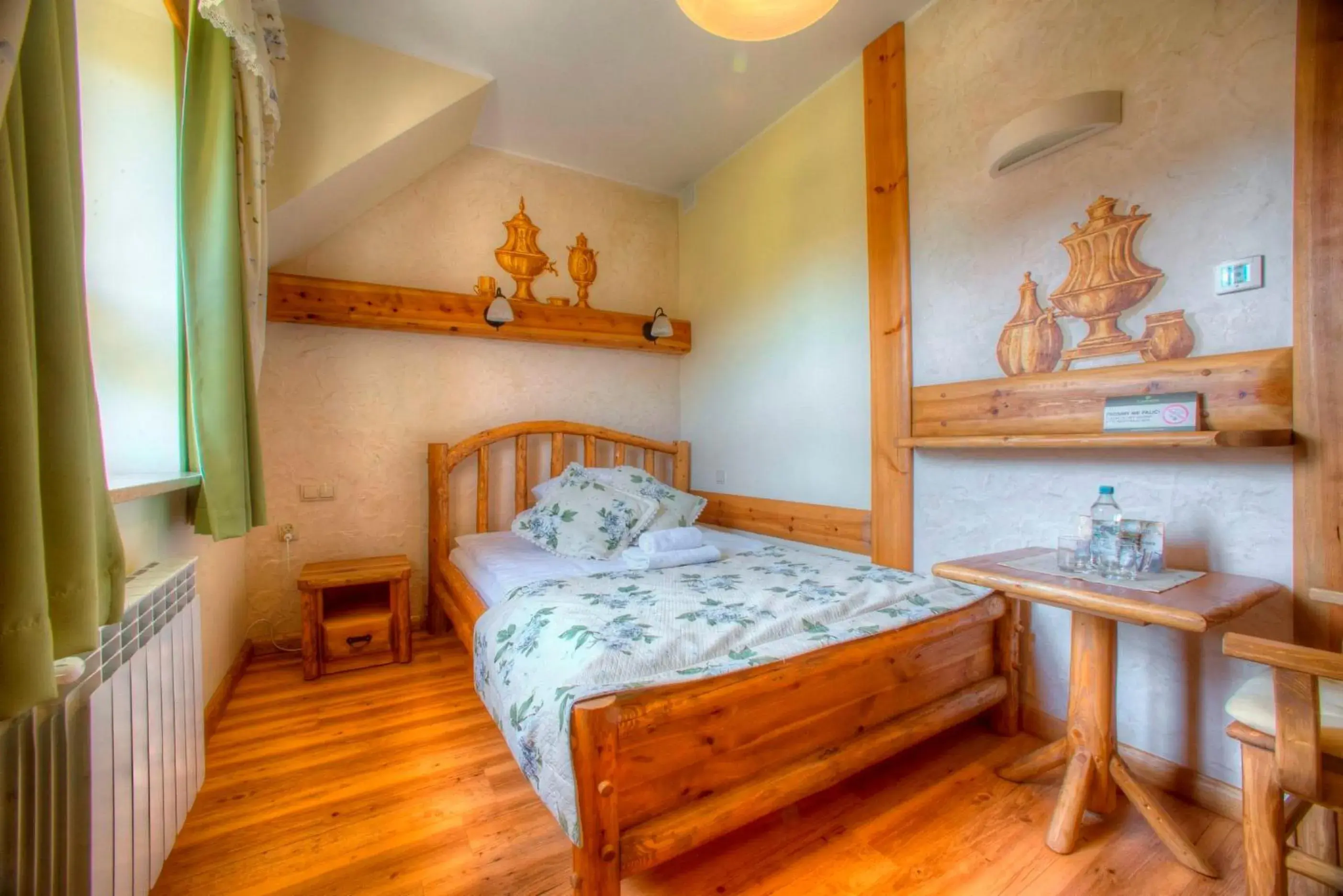 Single Room in Hotel Carpatia Bieszczadzki Gościniec Single Room in Hotel Carpatia Bieszczadzki Gościniec