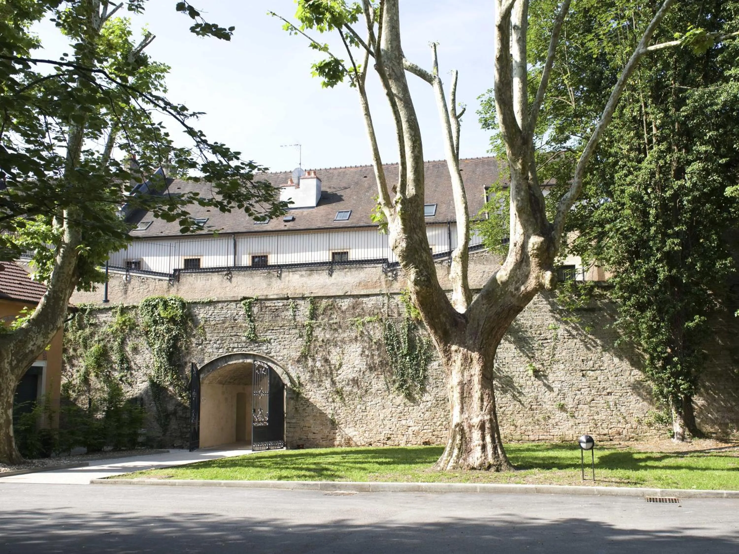 Property building in Sasha's Place - Appartement de Luxe - Hypercentre