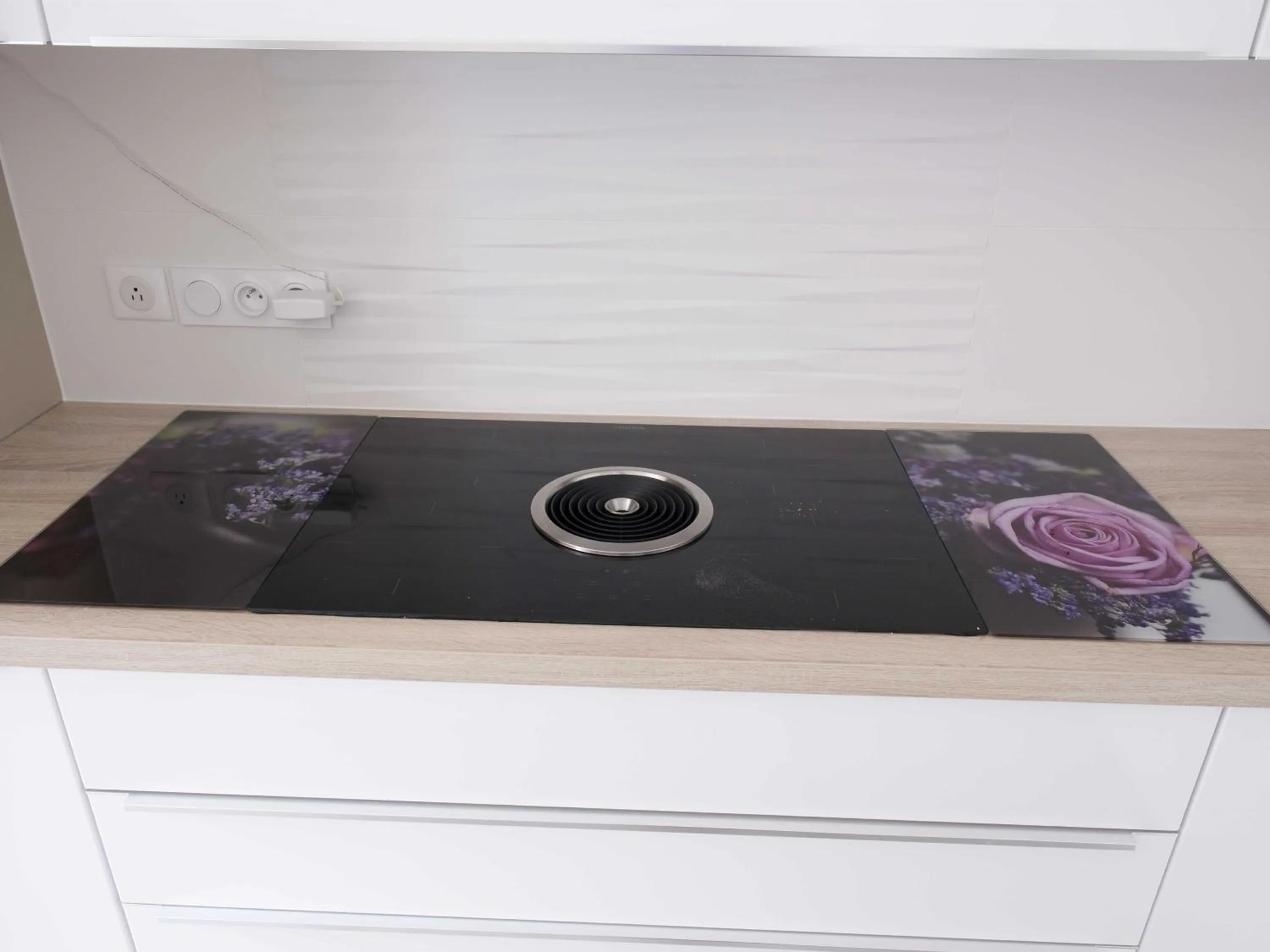 Dining area in Sasha's Place - Appartement de Luxe - Hypercentre