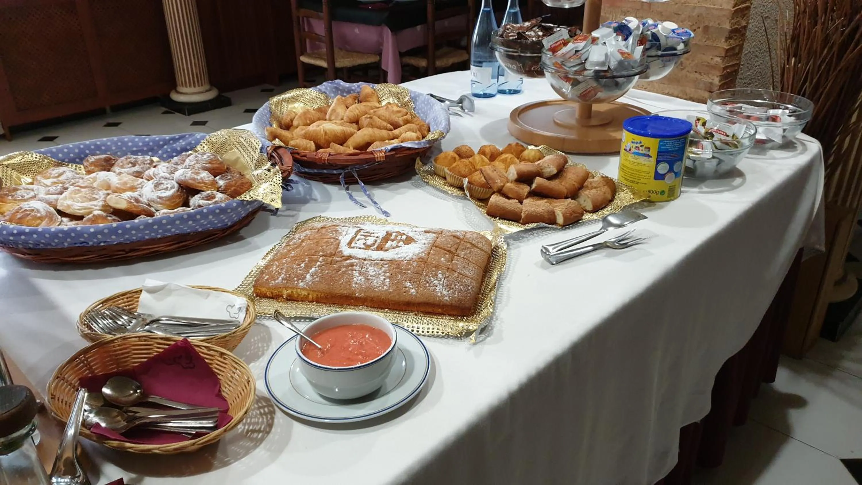 Breakfast in Hotel Suiza