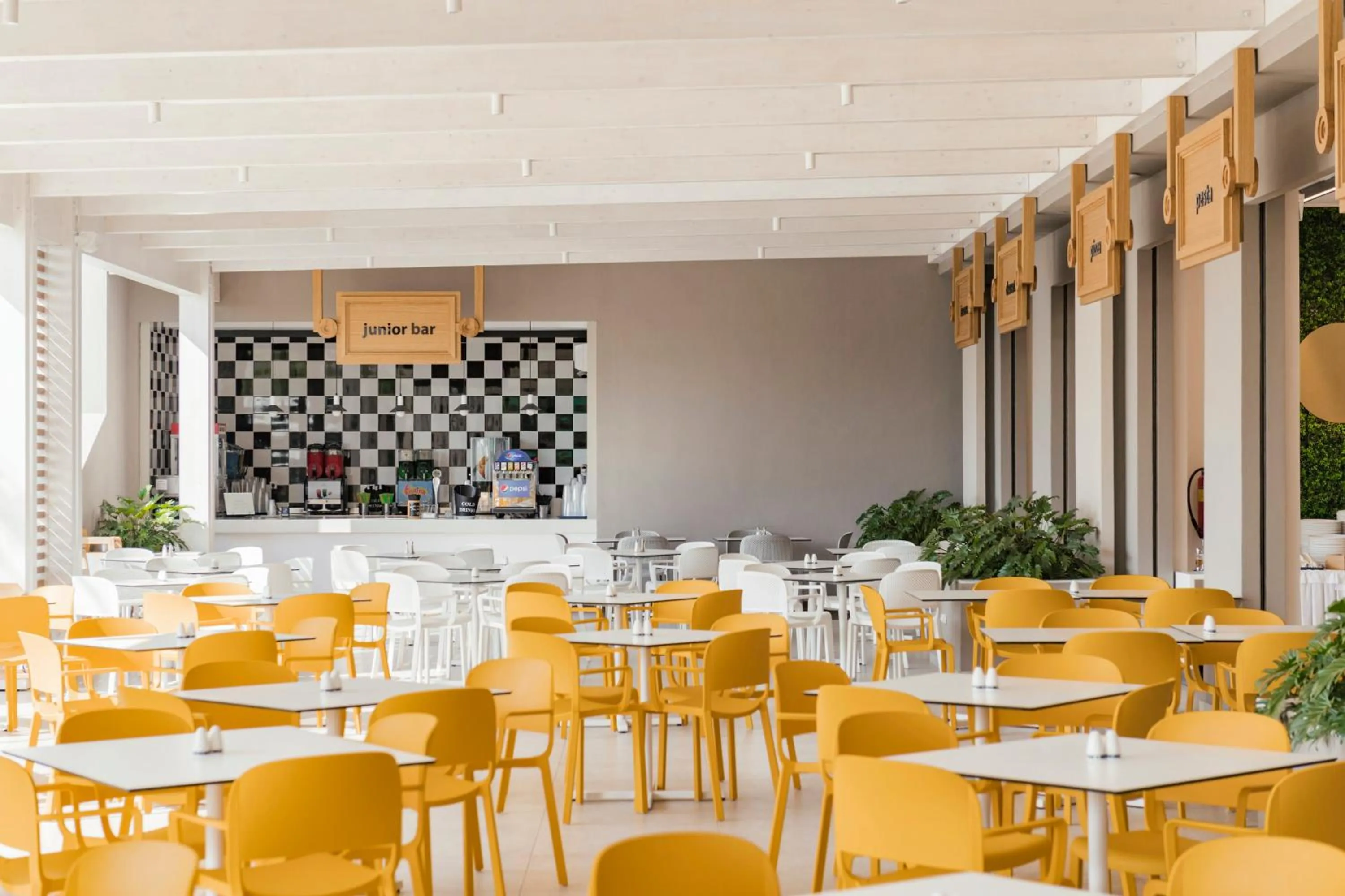 Restaurant/places to eat in Esperides Beach Resort