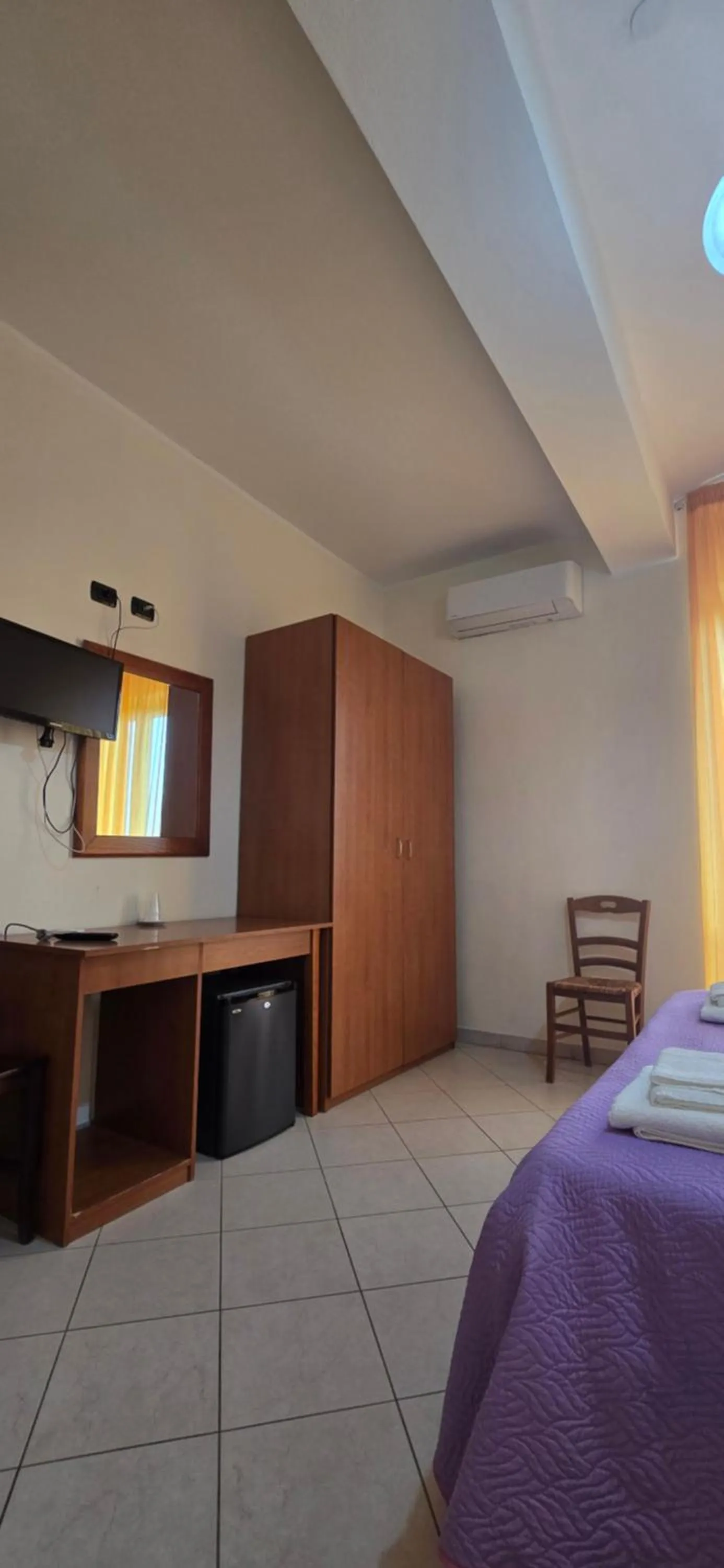 Bed in Hotel Ristorante La Decanata