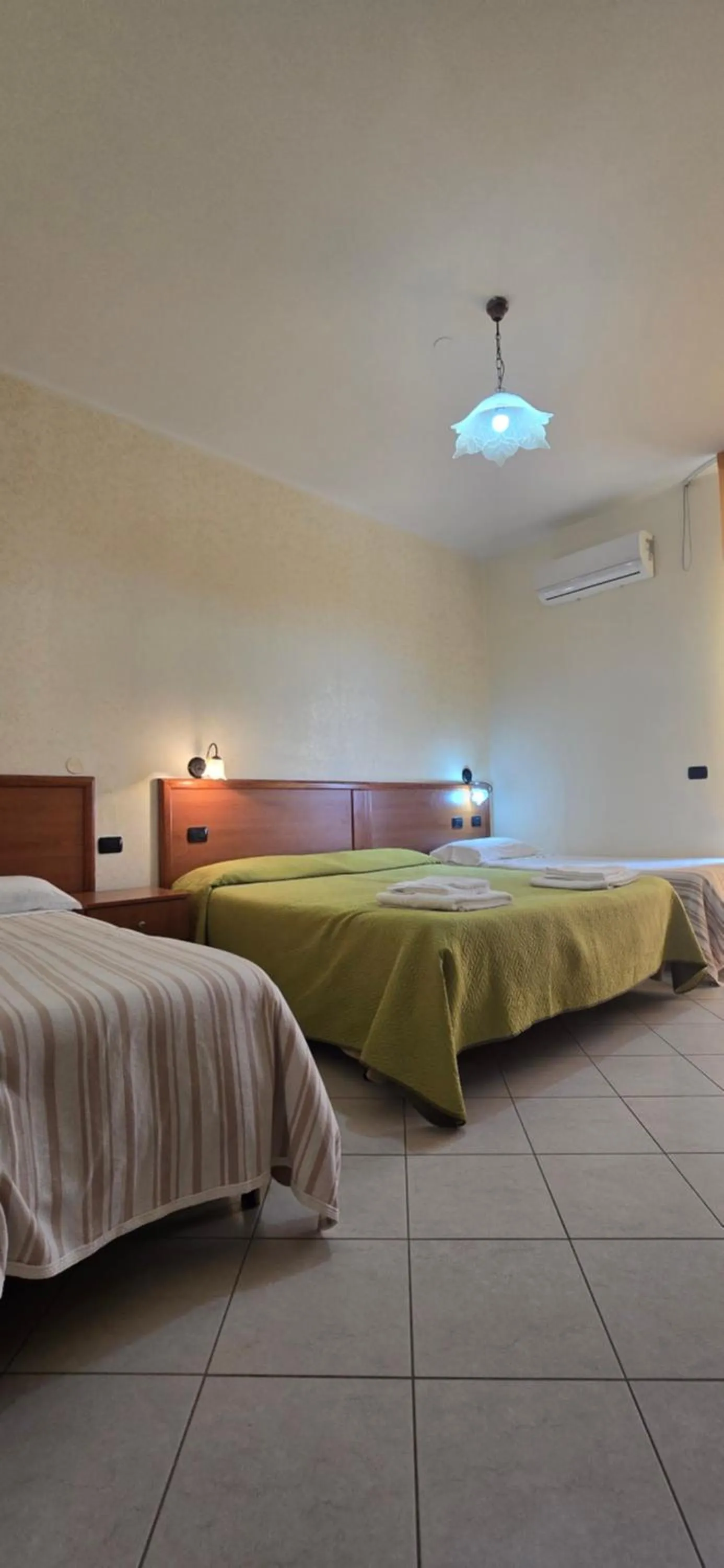 Bed in Hotel Ristorante La Decanata